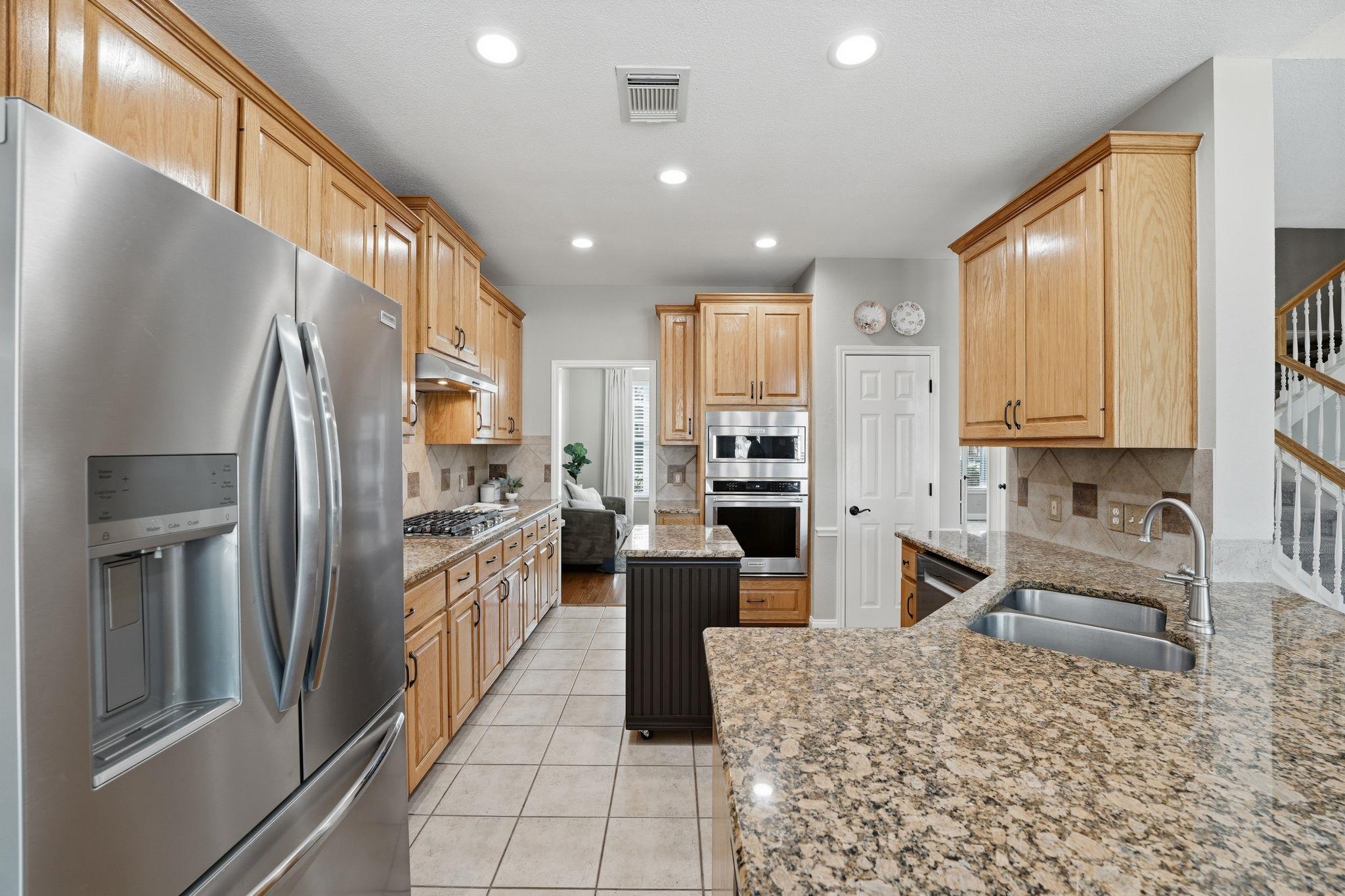 2921 Persimmon Valley Trl, Austin, TX 78732