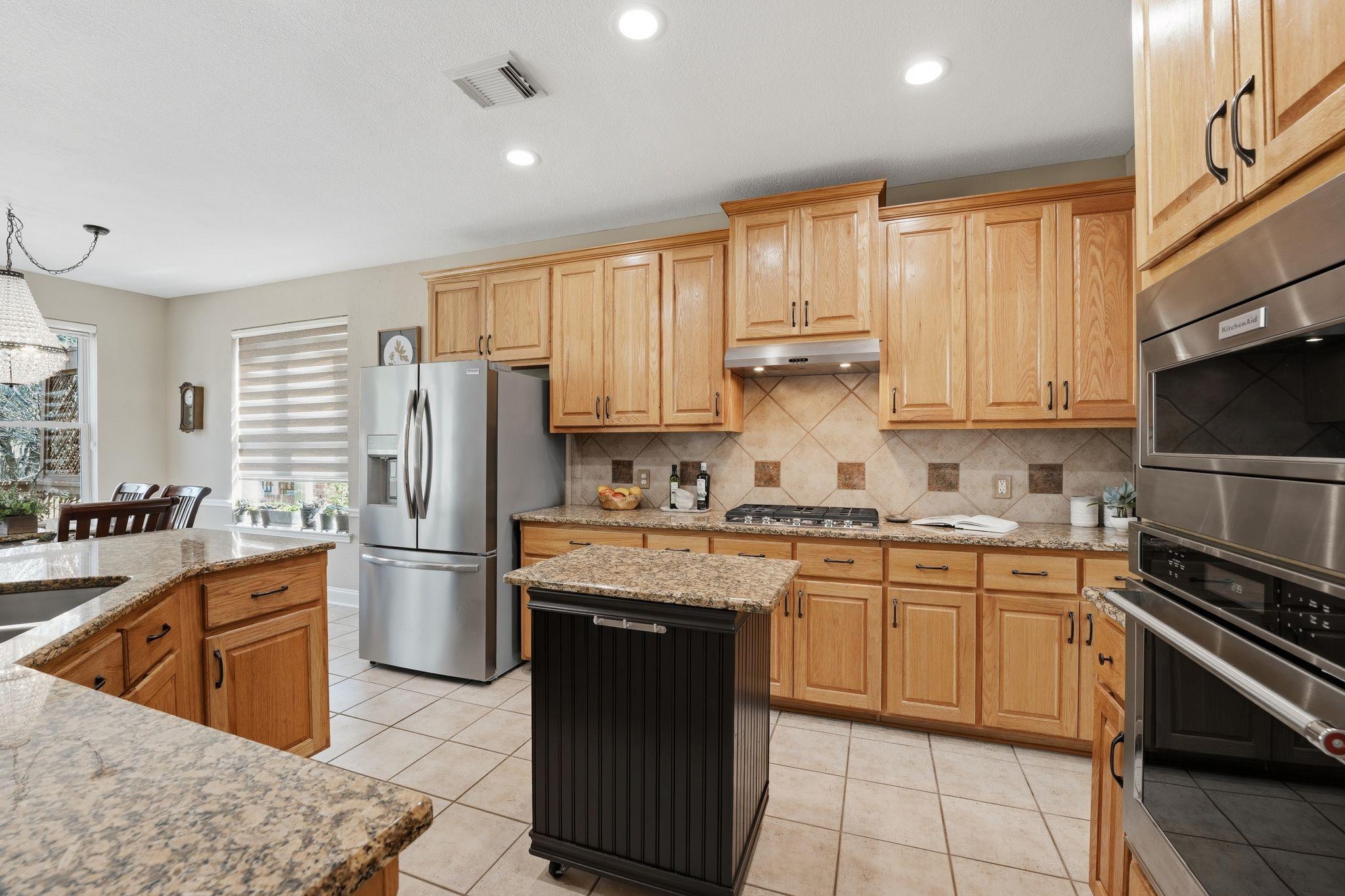 2921 Persimmon Valley Trl, Austin, TX 78732