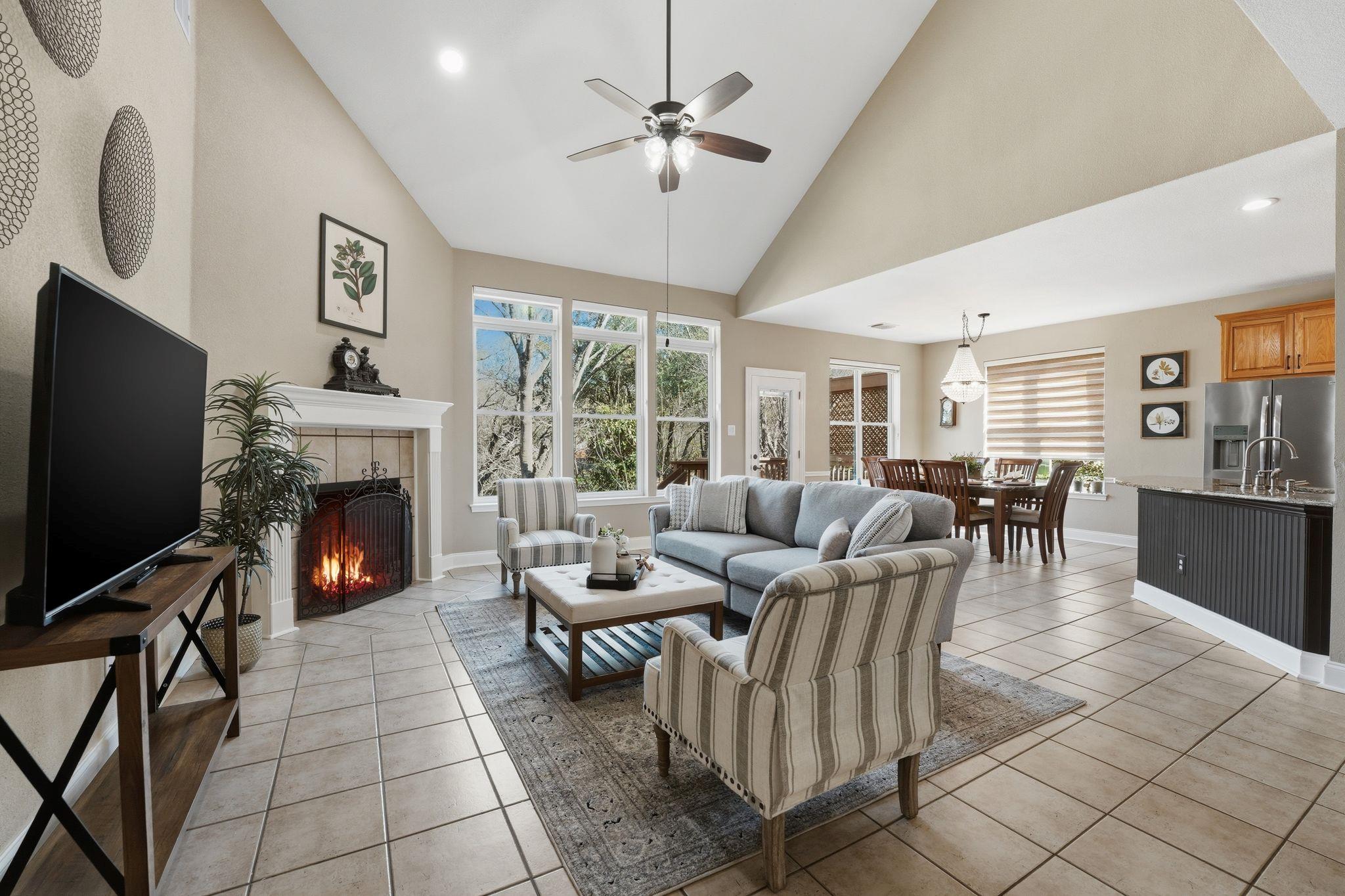 2921 Persimmon Valley Trl, Austin, TX 78732