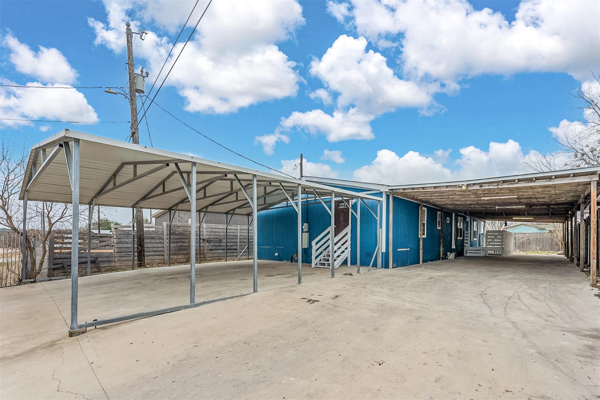 652 Stag Horn Pass, Kyle, TX 78640