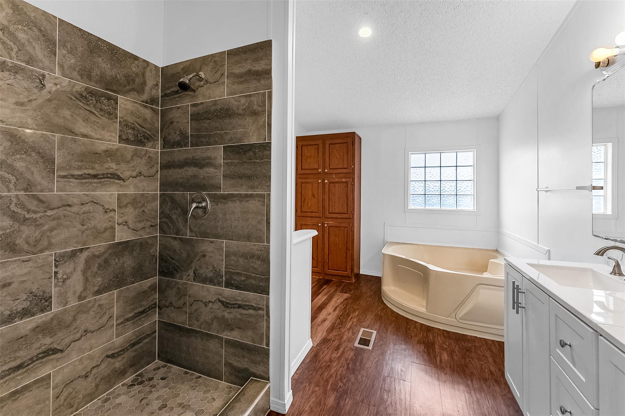 652 Stag Horn Pass, Kyle, TX 78640