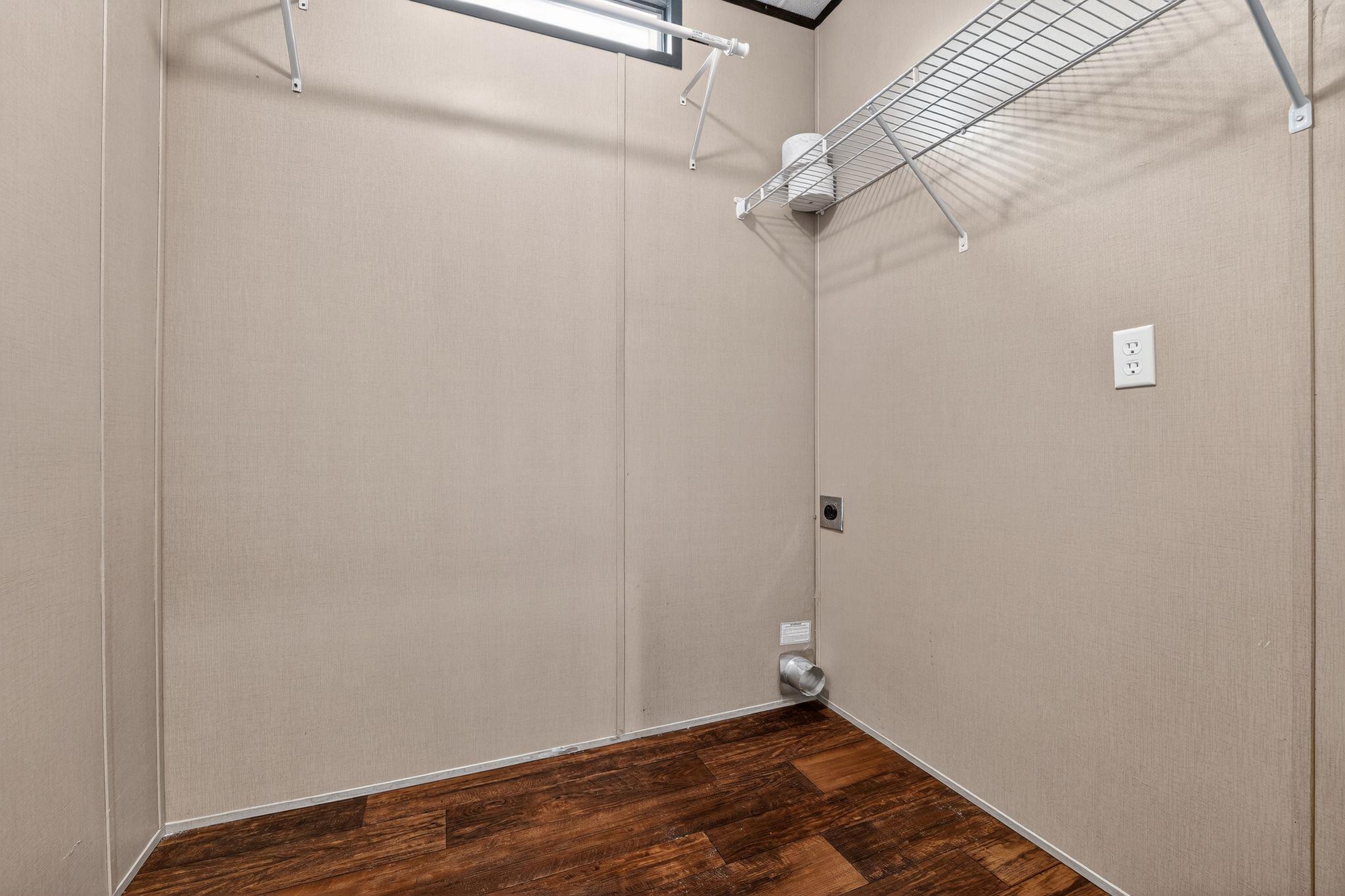 16 Fourth Street St, Maxwell, TX 78656