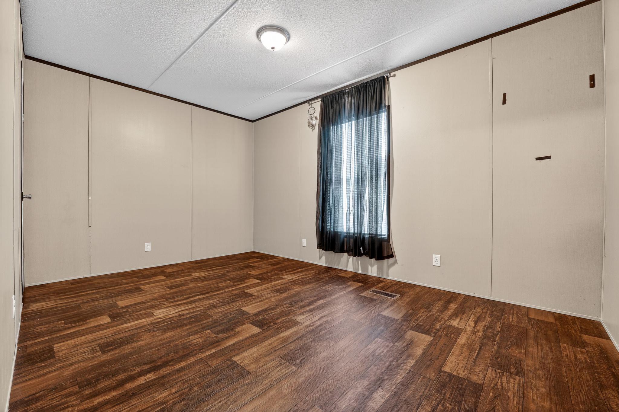 16 Fourth Street St, Maxwell, TX 78656