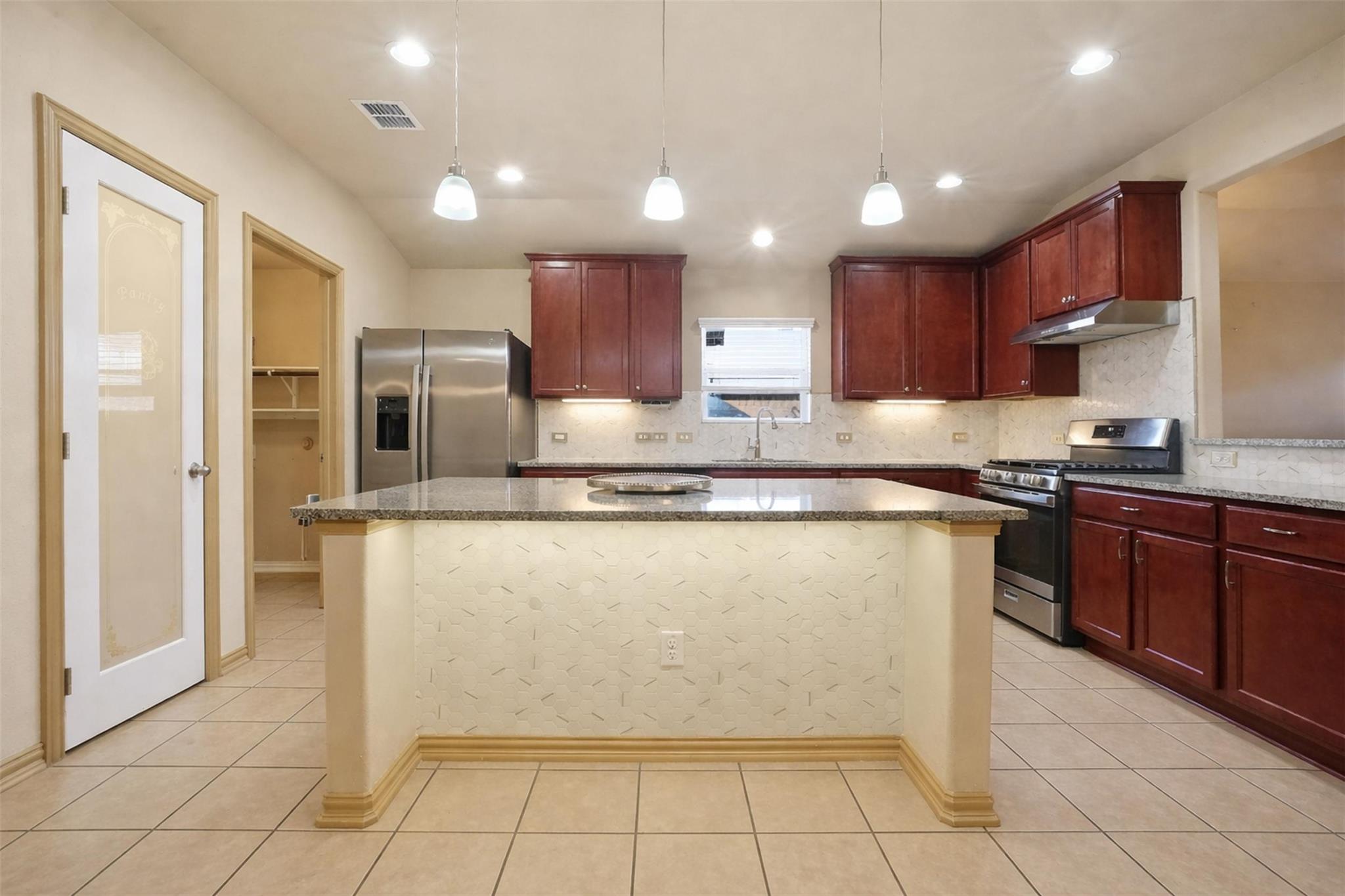 137 Orchard Hill Trl, Buda, TX 78610