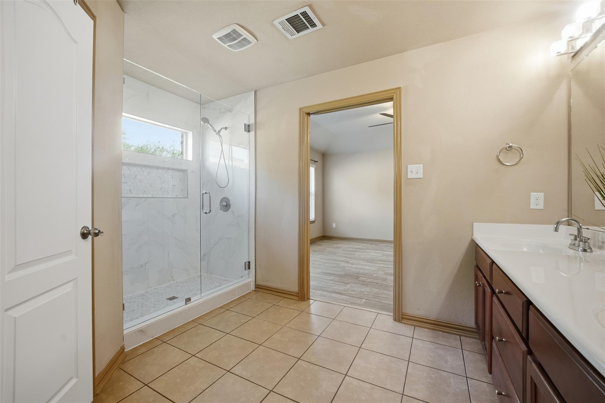 137 Orchard Hill Trl, Buda, TX 78610