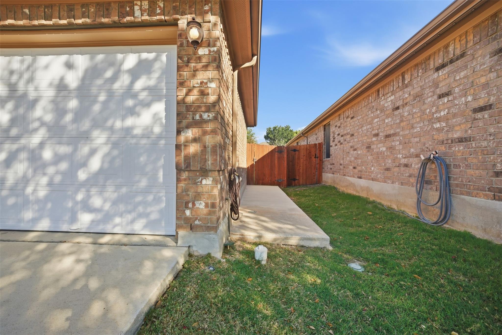 137 Orchard Hill Trl, Buda, TX 78610