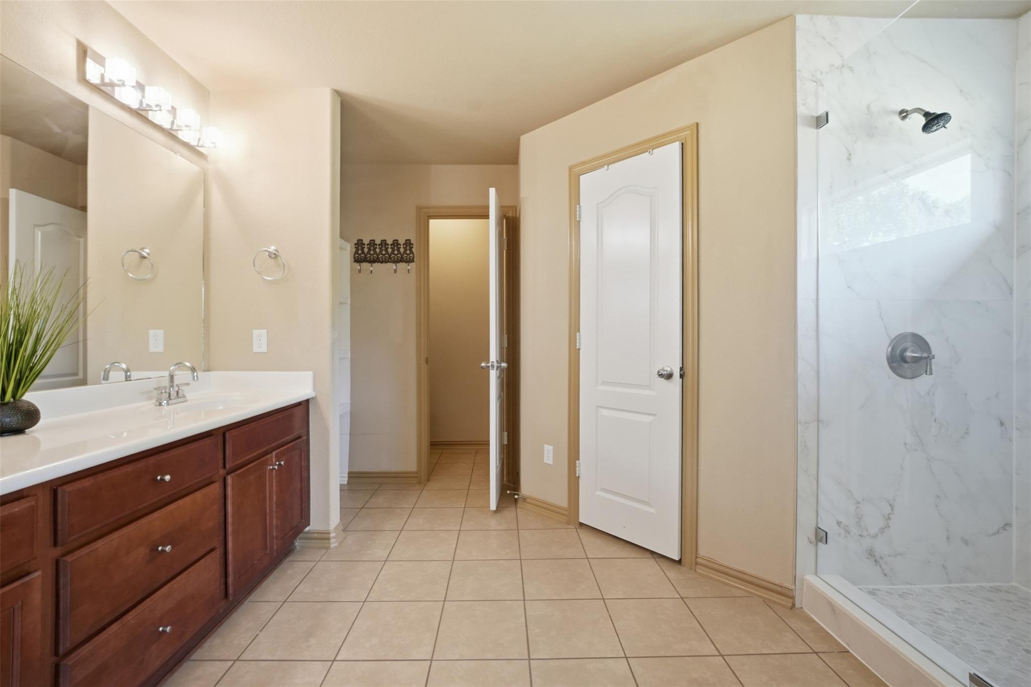 137 Orchard Hill Trl, Buda, TX 78610