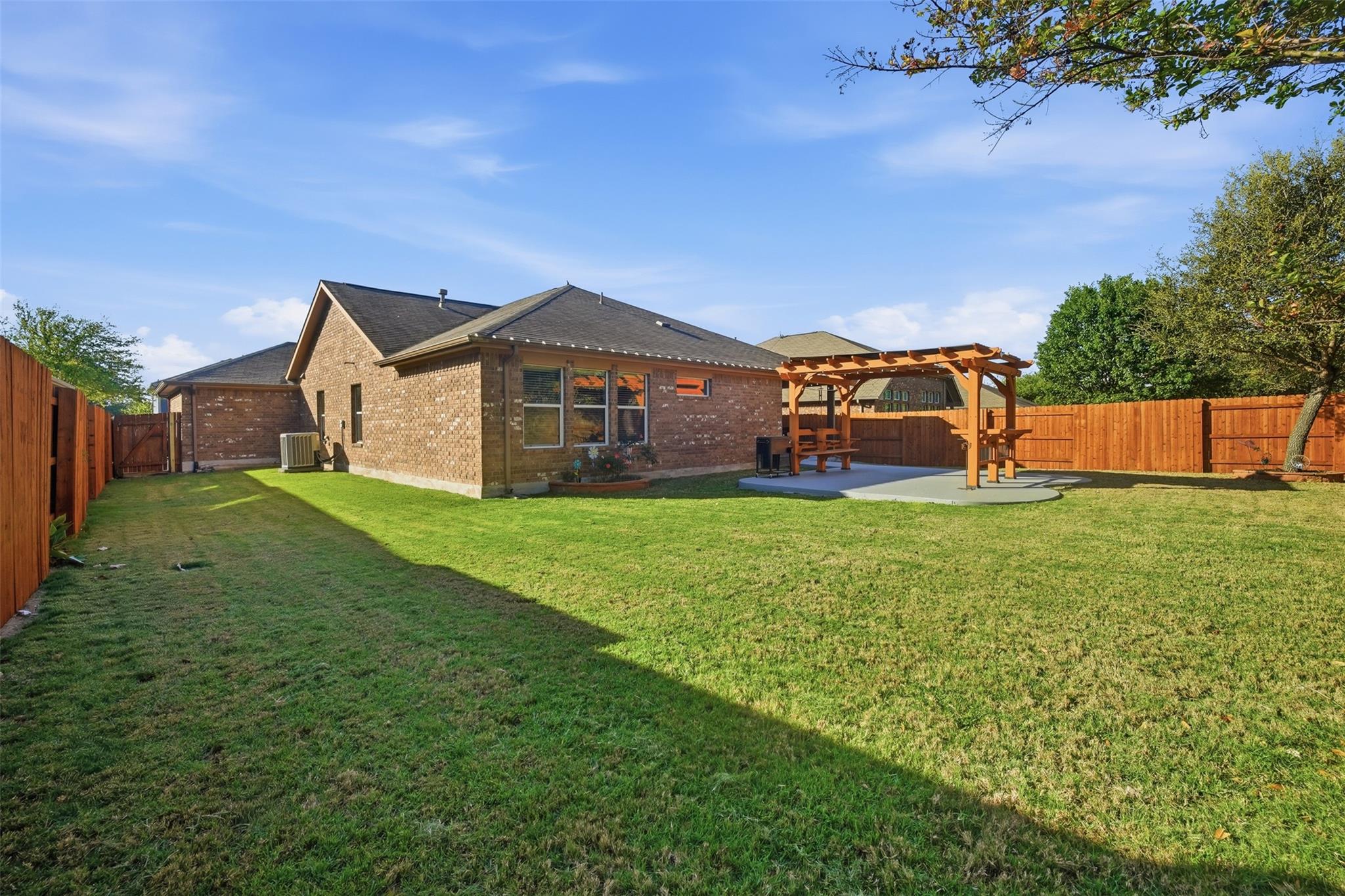 137 Orchard Hill Trl, Buda, TX 78610