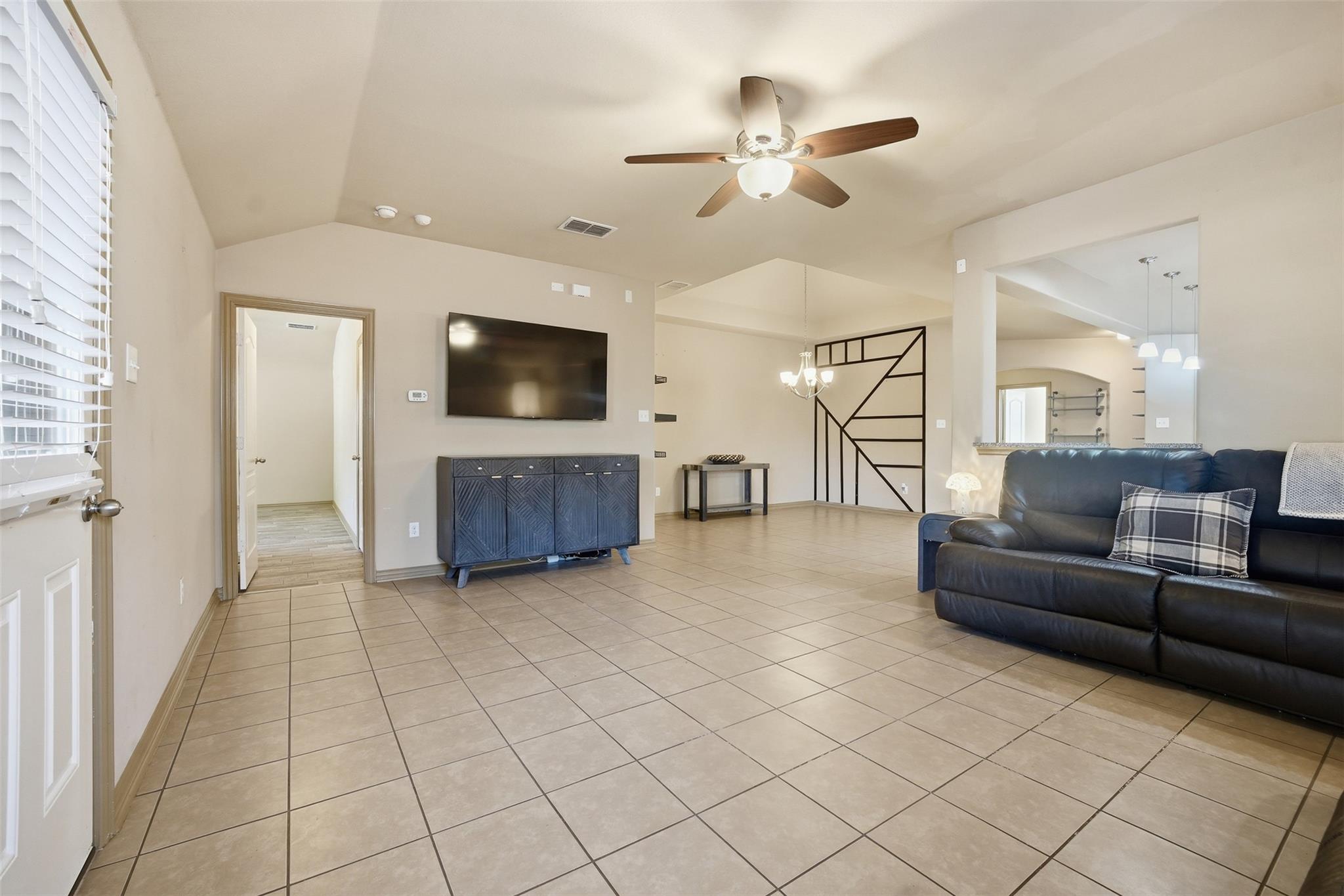 137 Orchard Hill Trl, Buda, TX 78610