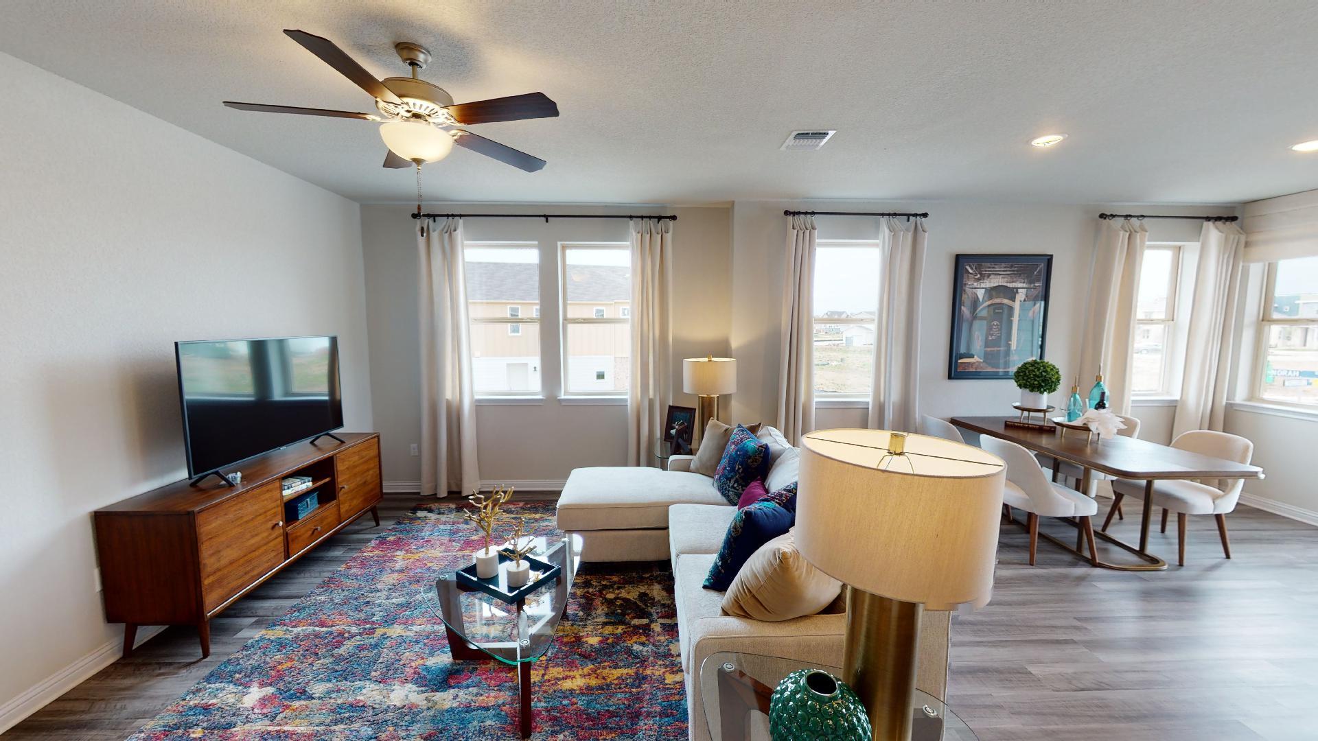 8103 Springsteen Dr, Austin, TX 78744