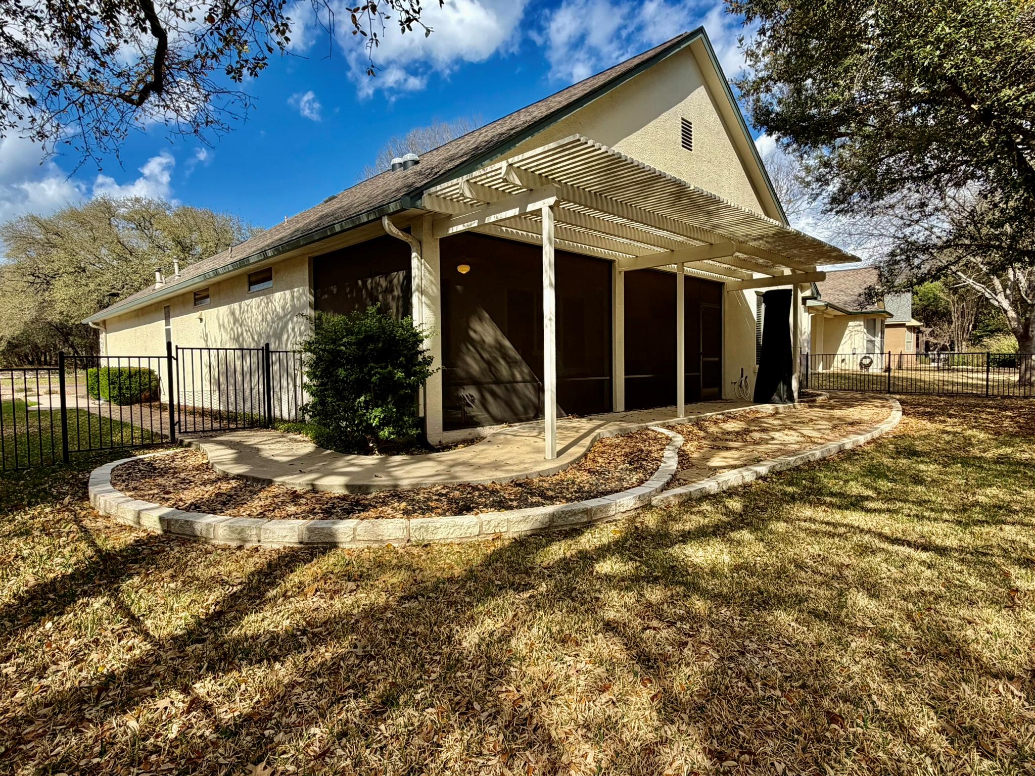 103 Whispering Wind Dr, Georgetown, TX 78633