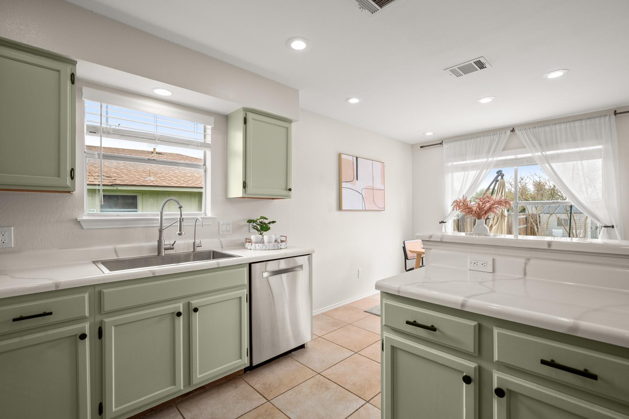 1302 Rambling Trl, Cedar Park, TX 78613