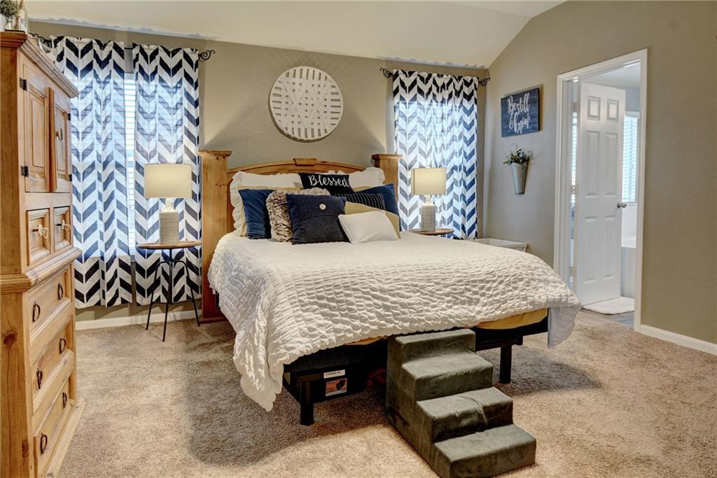 302 Pack Horse Dr, Bastrop, TX 78602