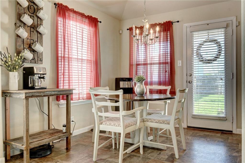 302 Pack Horse Dr, Bastrop, TX 78602