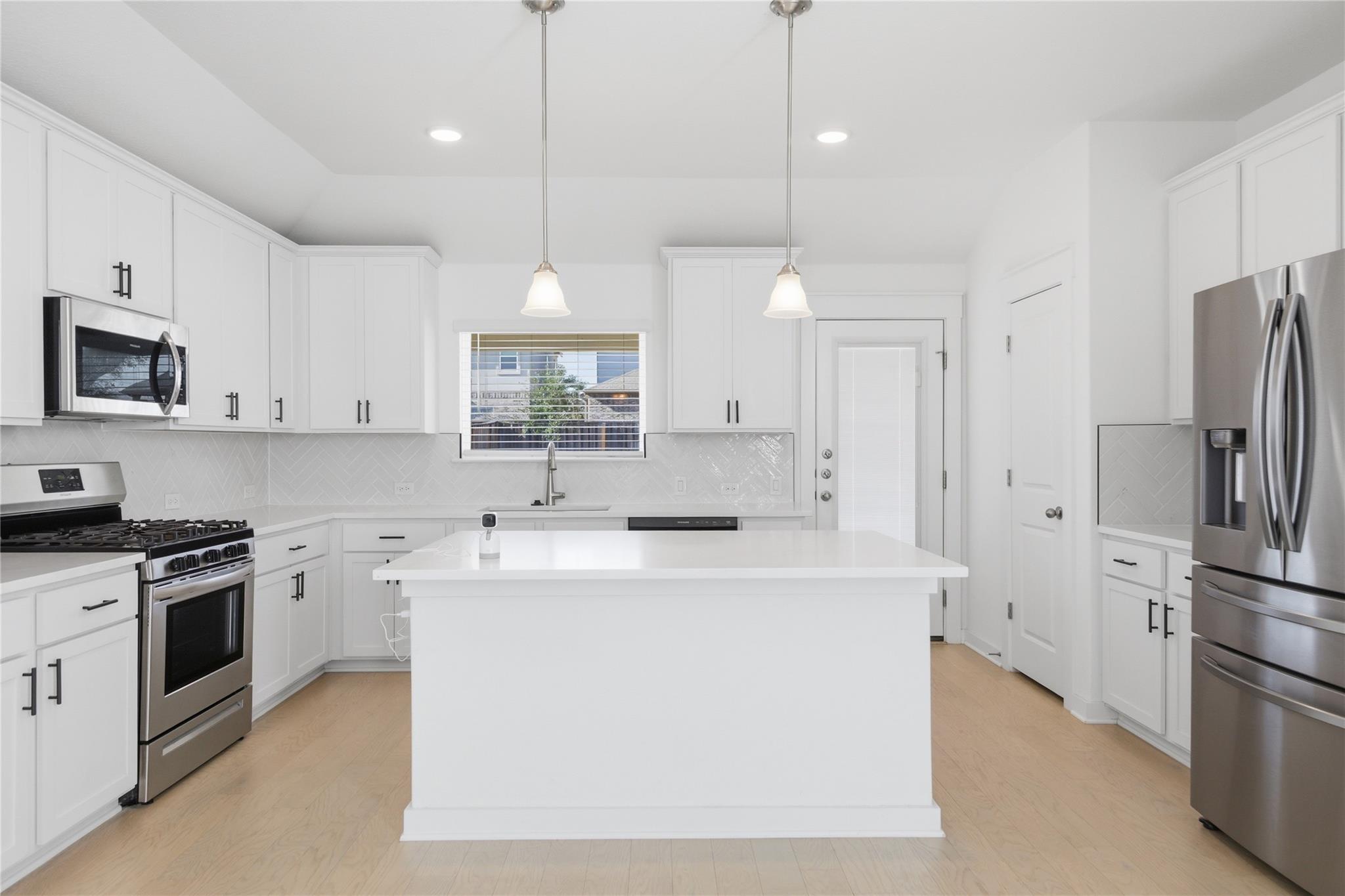 2353 Sawdust Dr, Georgetown, TX 78633