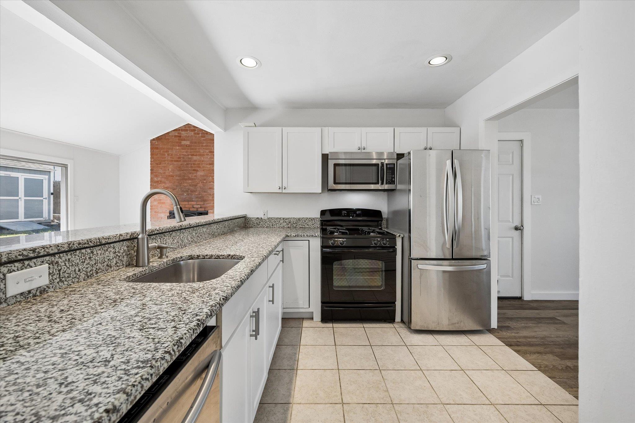 1411 Fairfield Dr, Austin, TX 78758