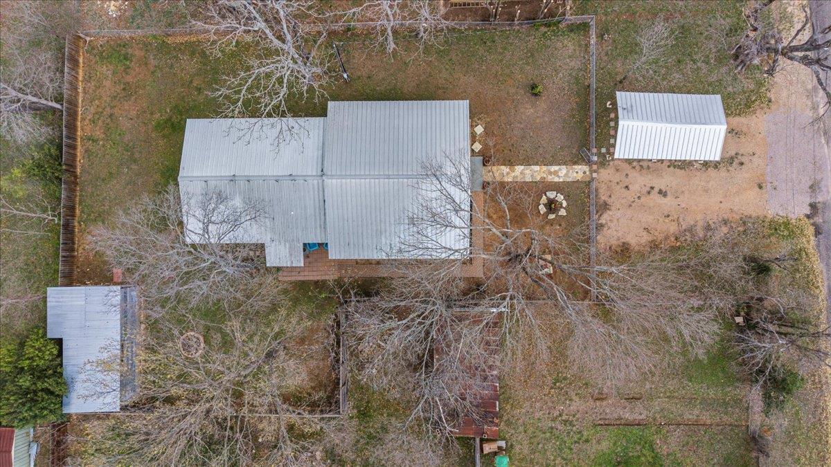 503 E Bluebonnet Ln, Johnson City, TX 78636