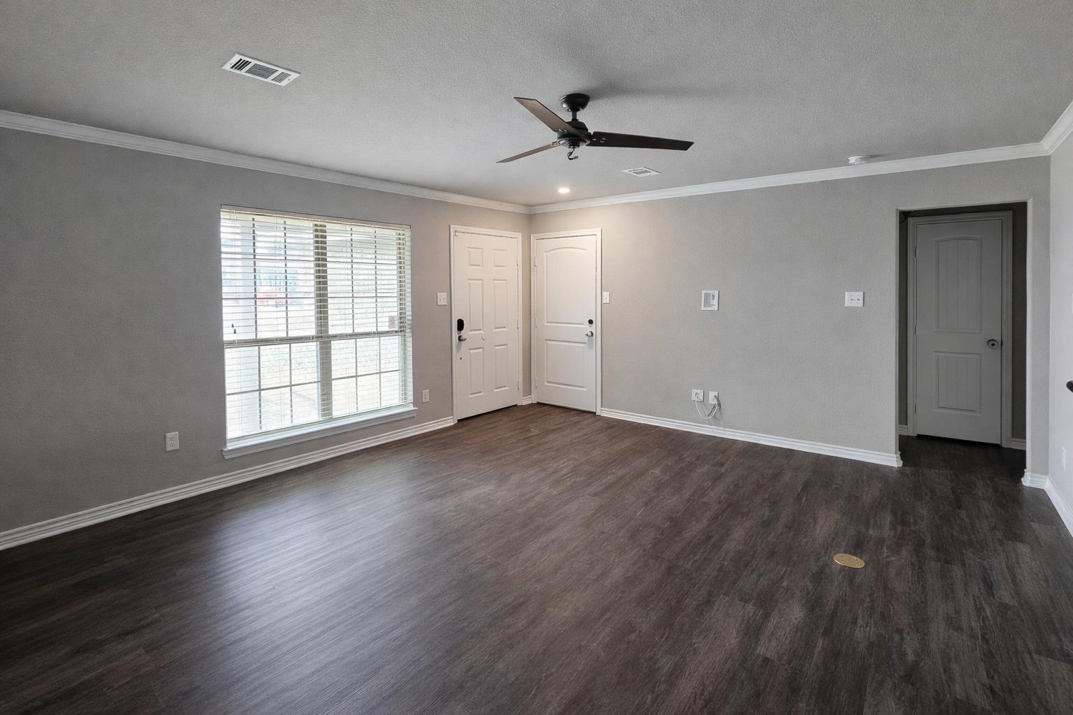 20506 Dawn Dr, Lago Vista, TX 78645