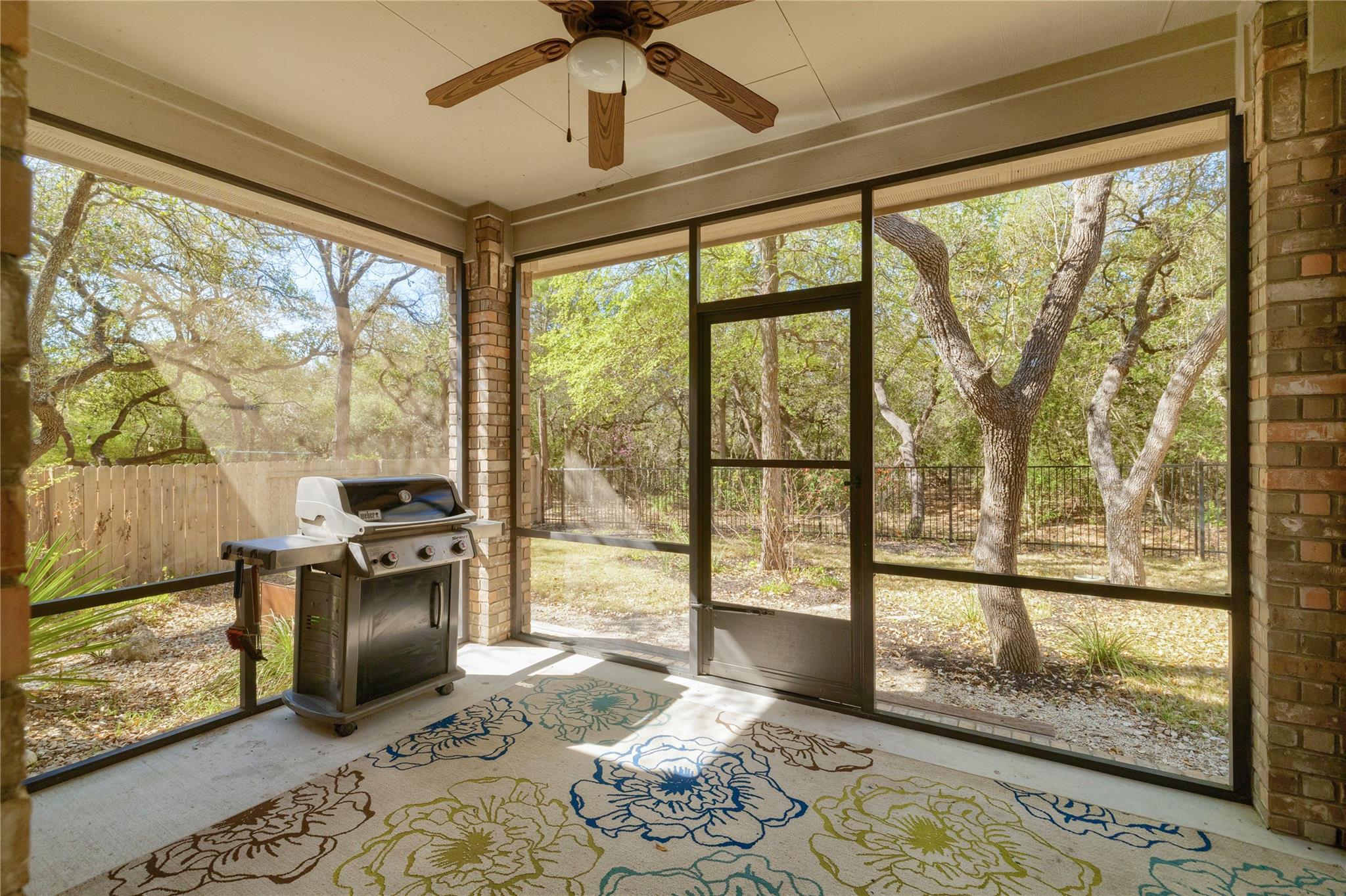 11009 Cherisse Dr, Austin, TX 78739