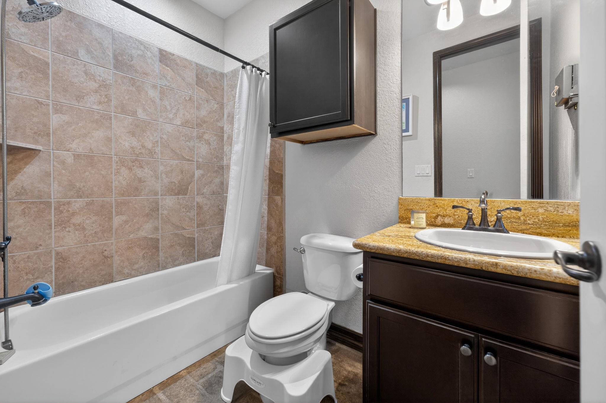 241 Anne Louise Dr # A & B, New Braunfels, TX 78130