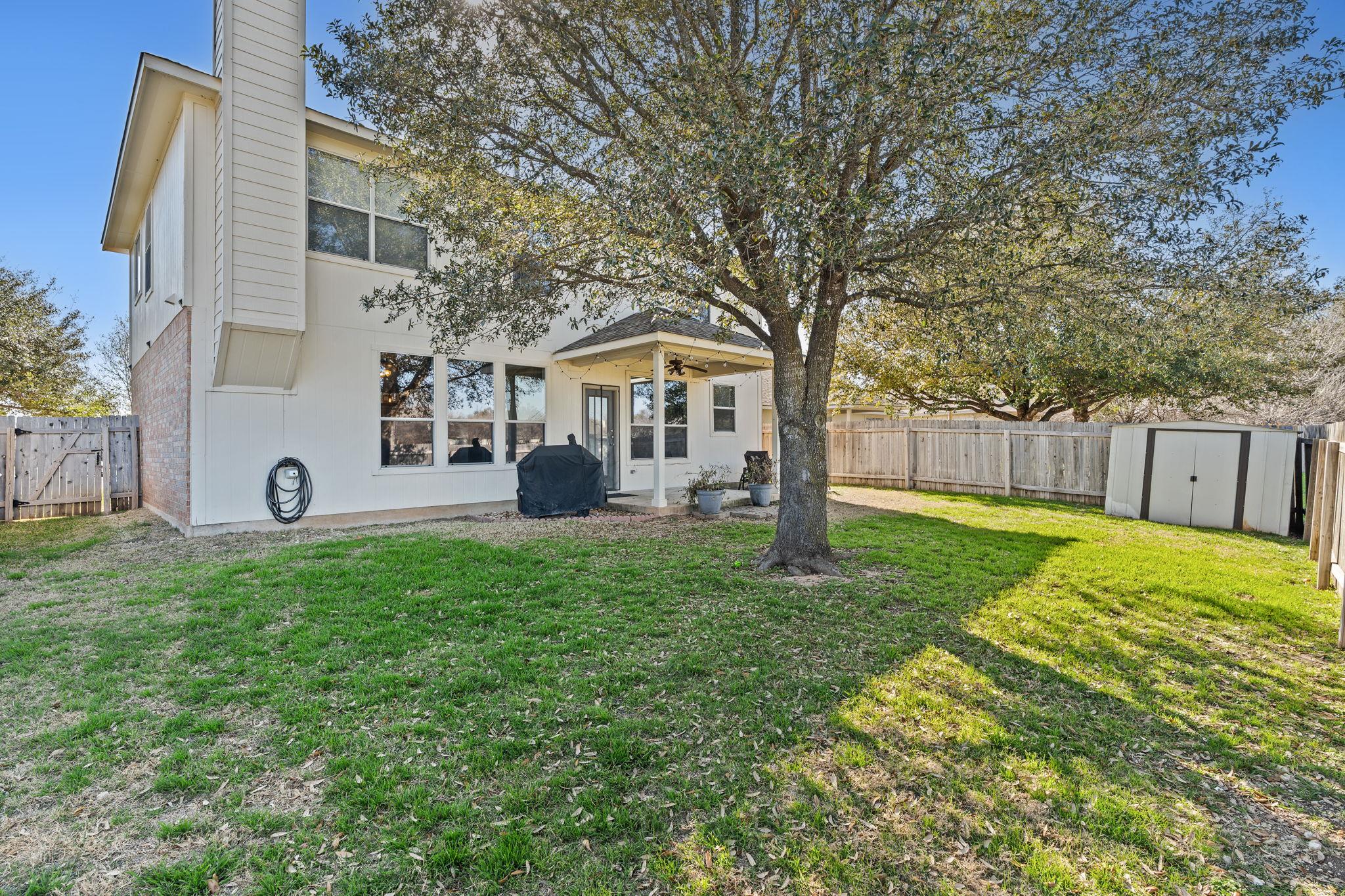 1021 Saint Helena Dr, Leander, TX 78641