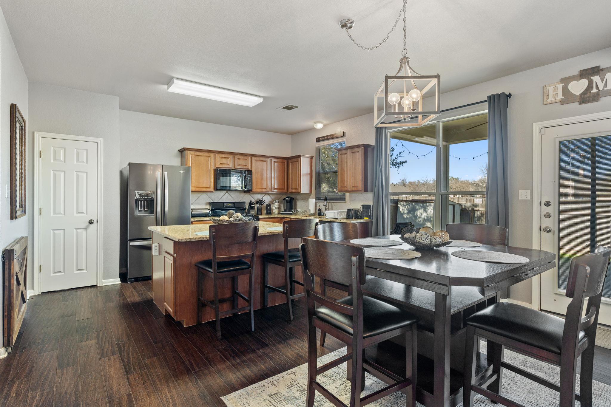 1021 Saint Helena Dr, Leander, TX 78641