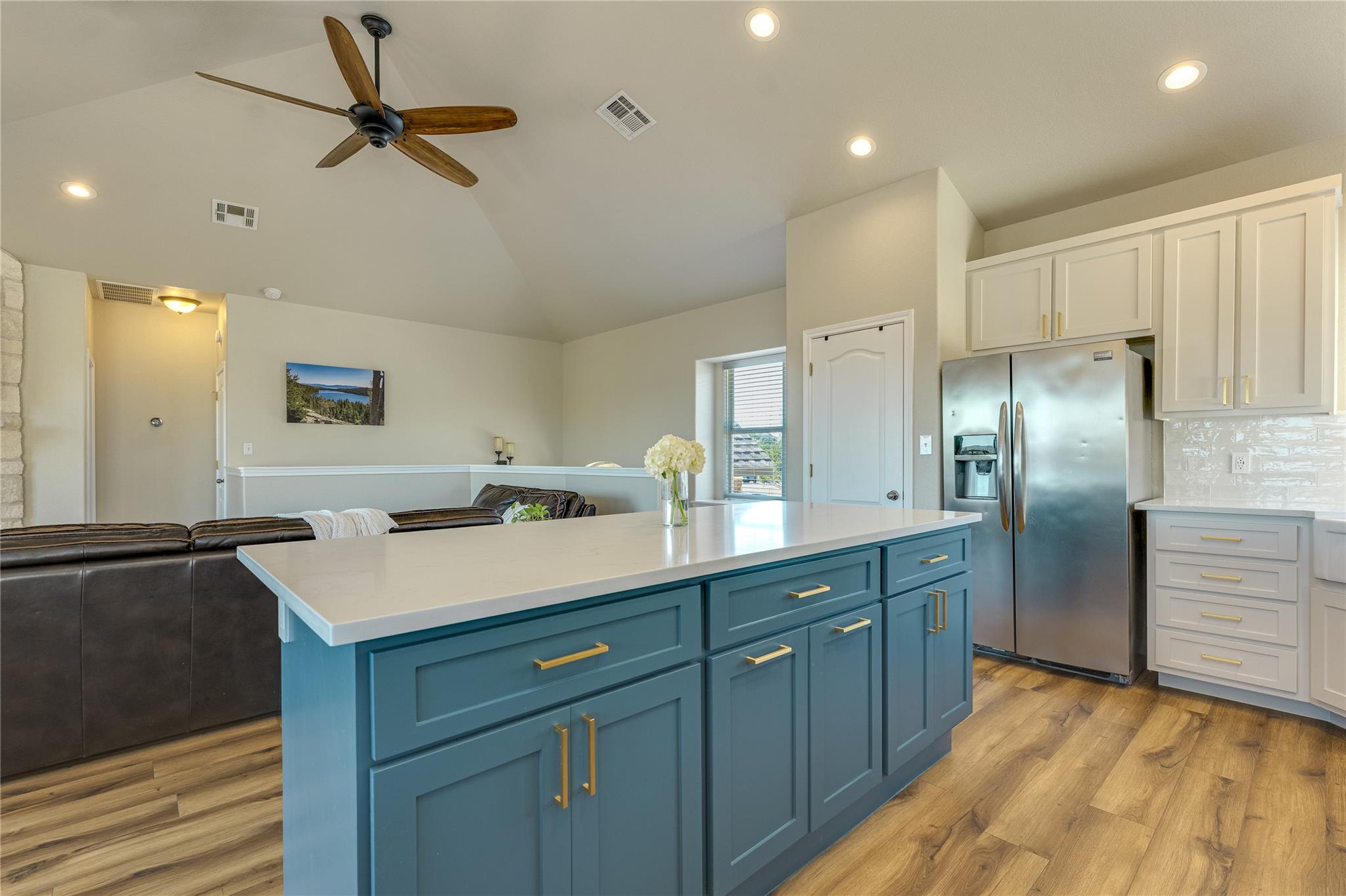 330 Southwind Rd, Point Venture, TX 78645