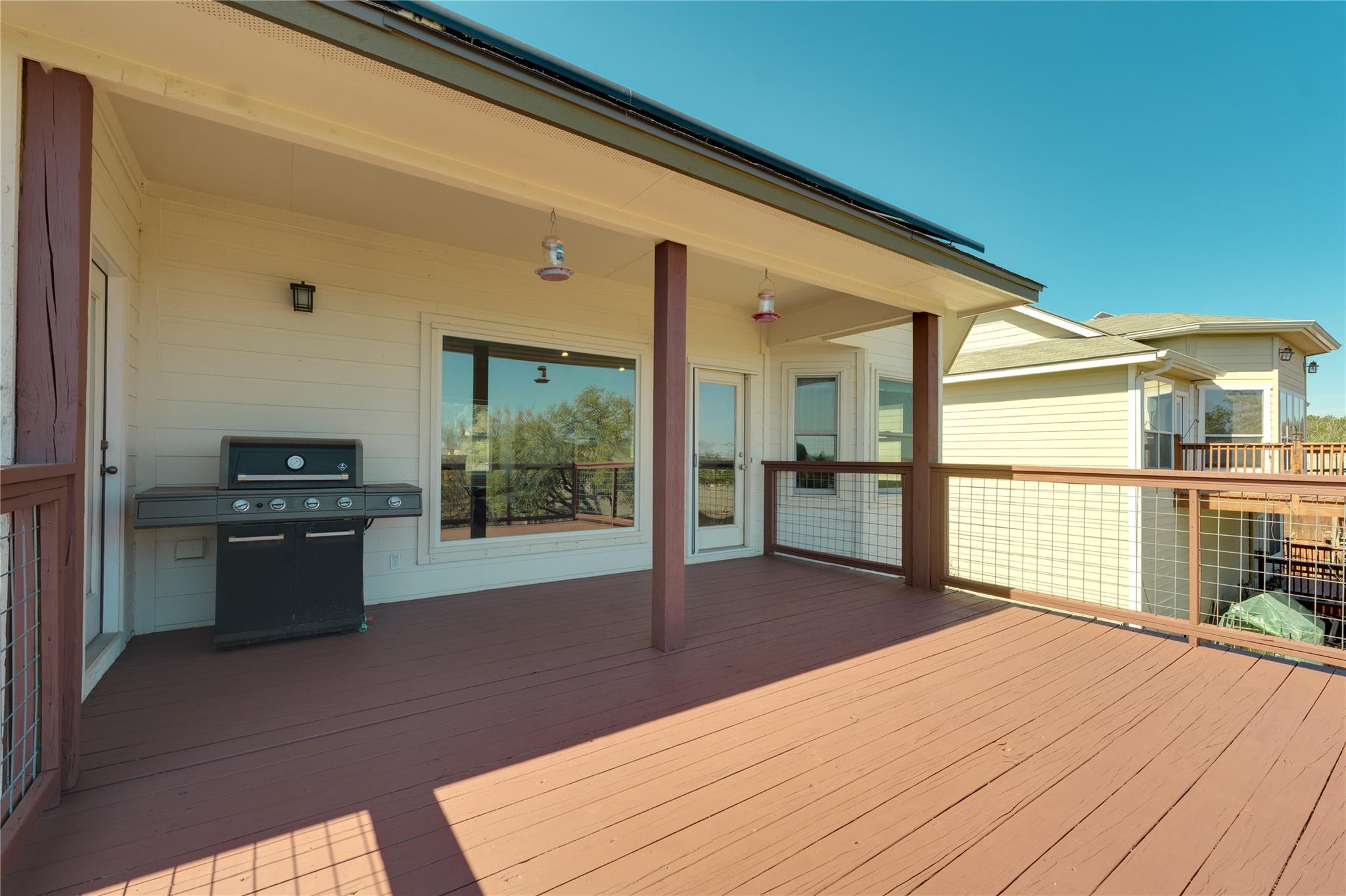 330 Southwind Rd, Point Venture, TX 78645