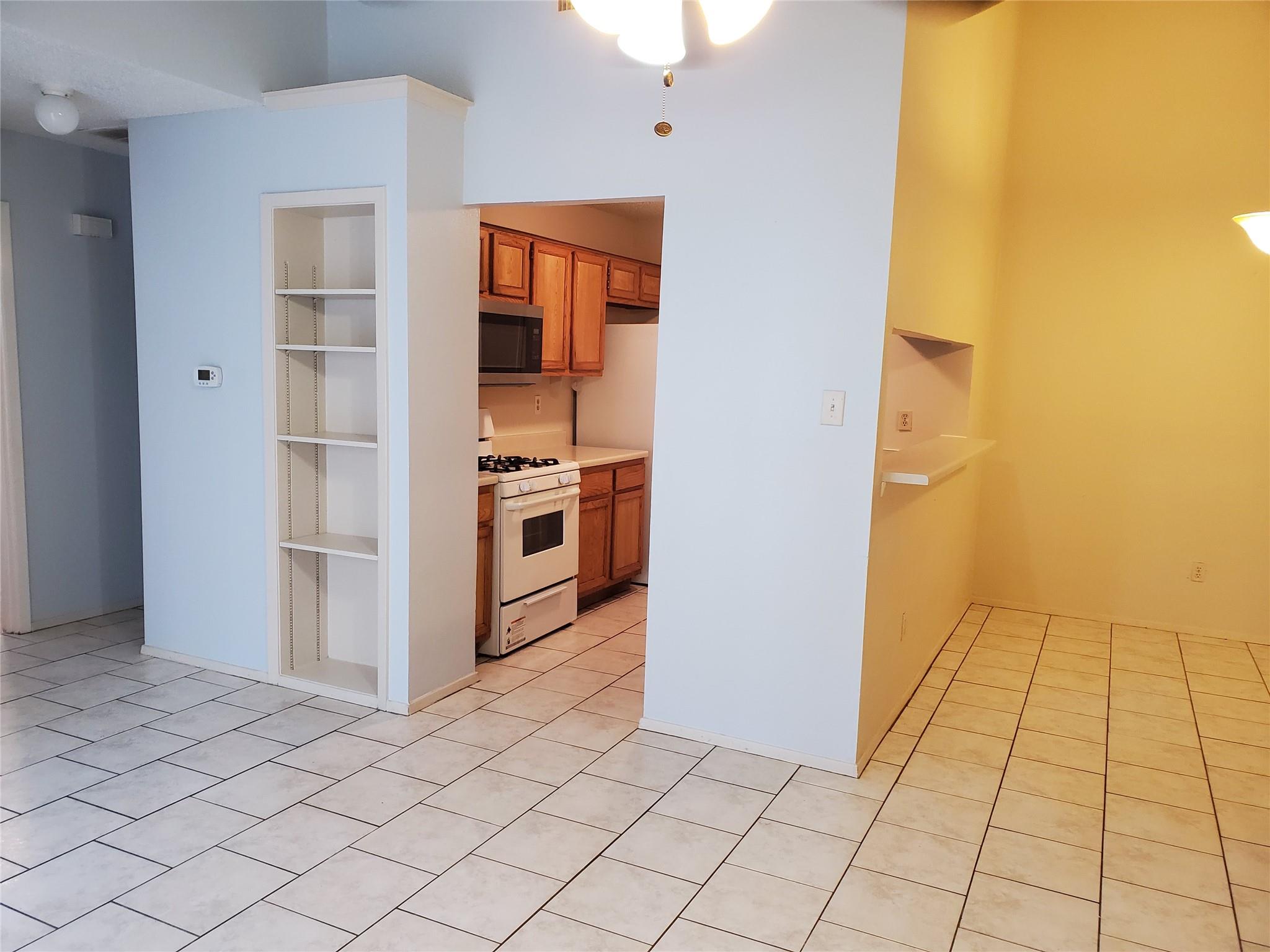 507 Greenlawn Blvd, Round Rock, TX 78664