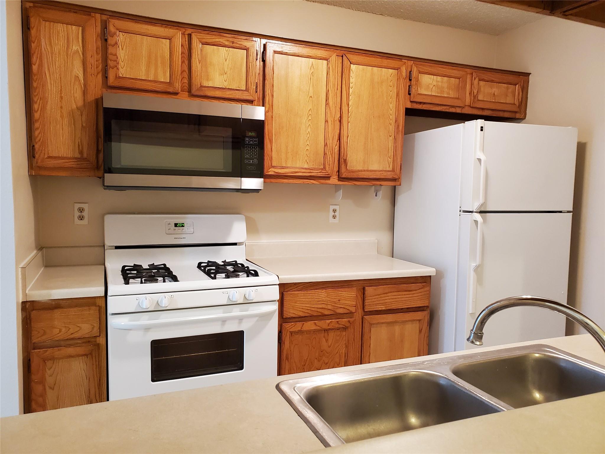 507 Greenlawn Blvd, Round Rock, TX 78664