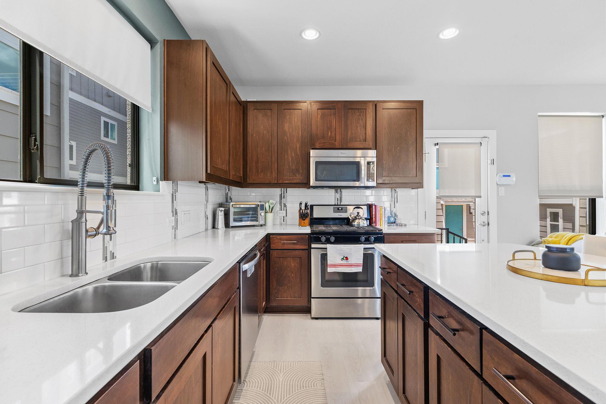 1820 Carlson Dr # 43C, Austin, TX 78741