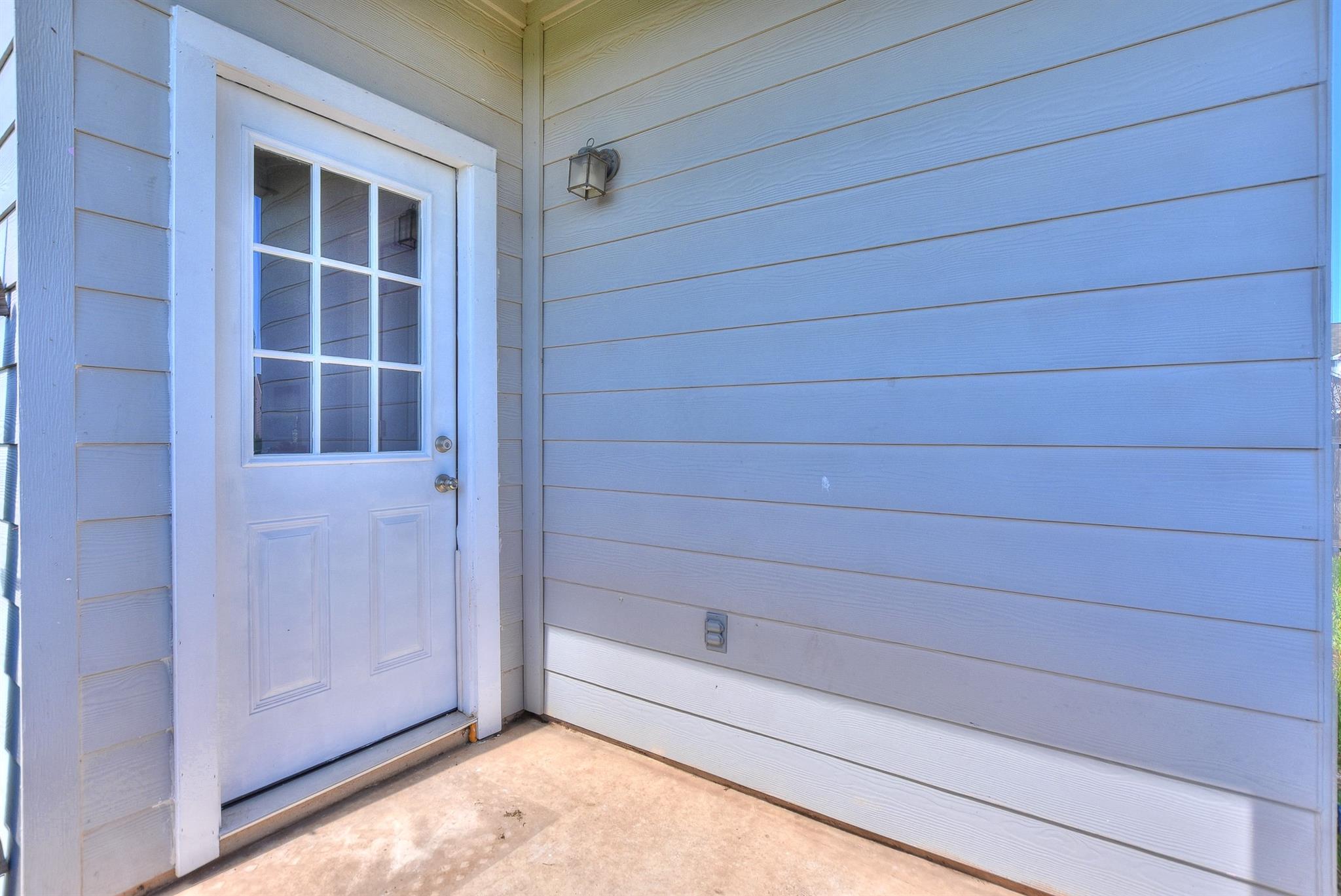 109 Helios Dr, Jarrell, TX 76537