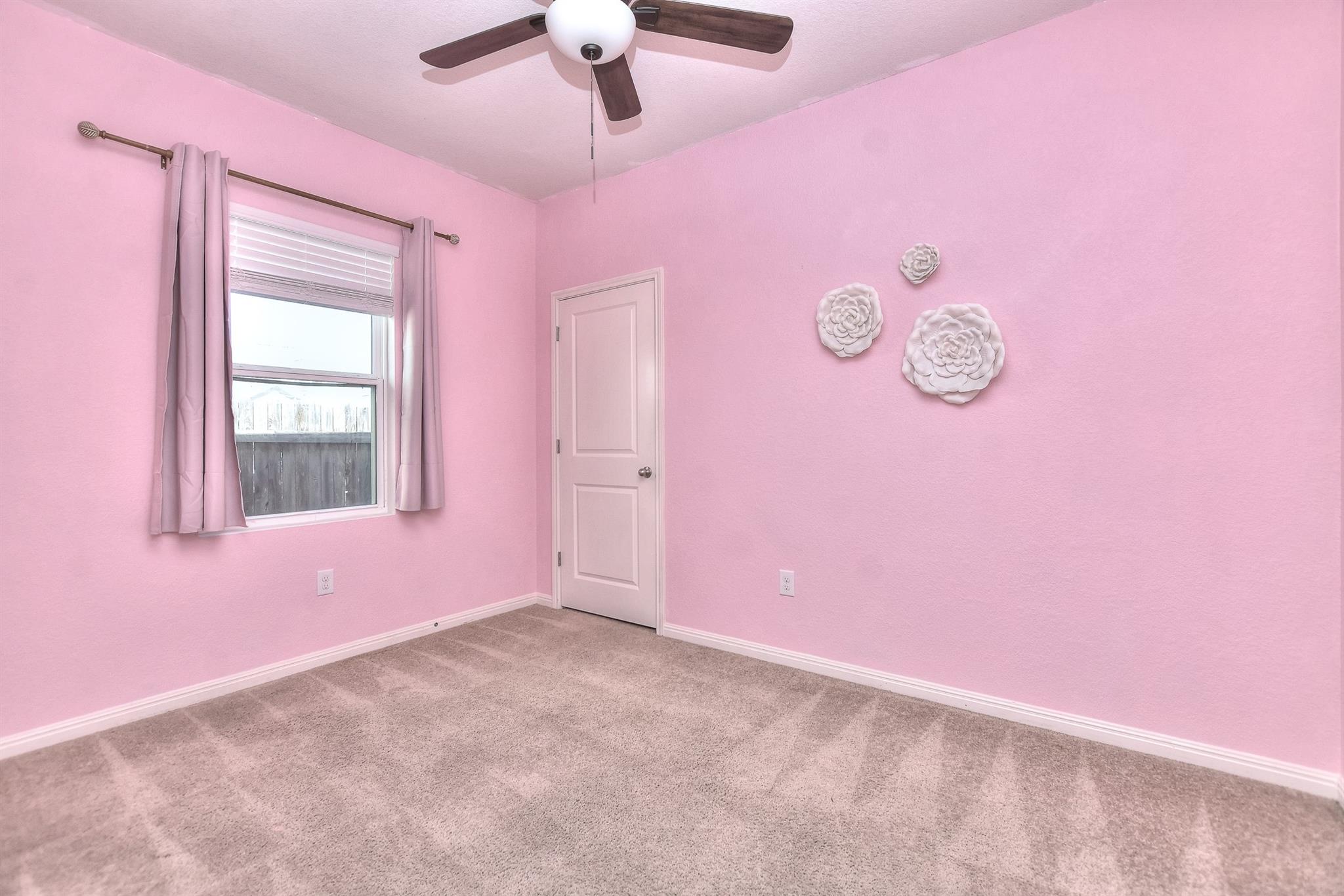 109 Helios Dr, Jarrell, TX 76537