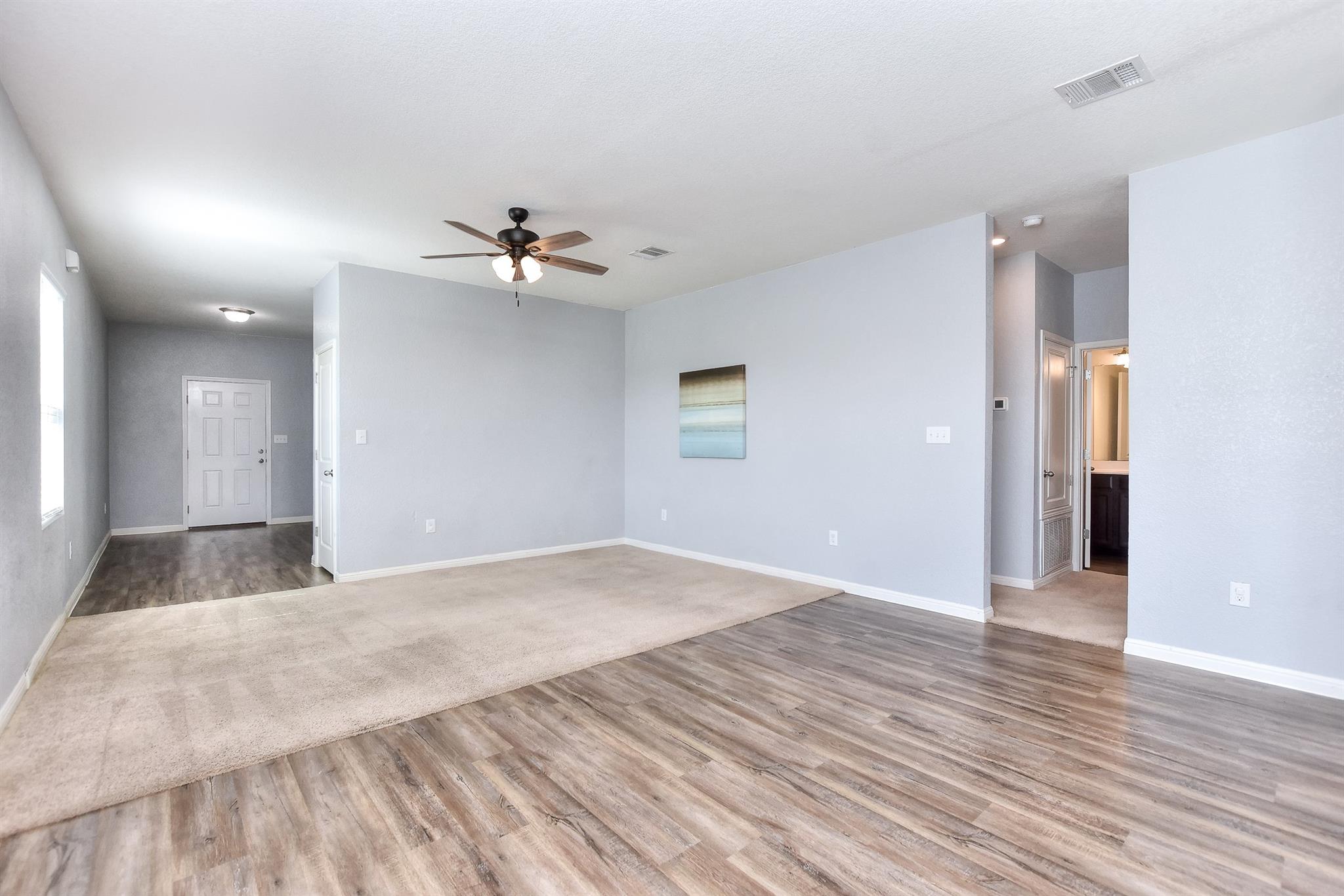 109 Helios Dr, Jarrell, TX 76537