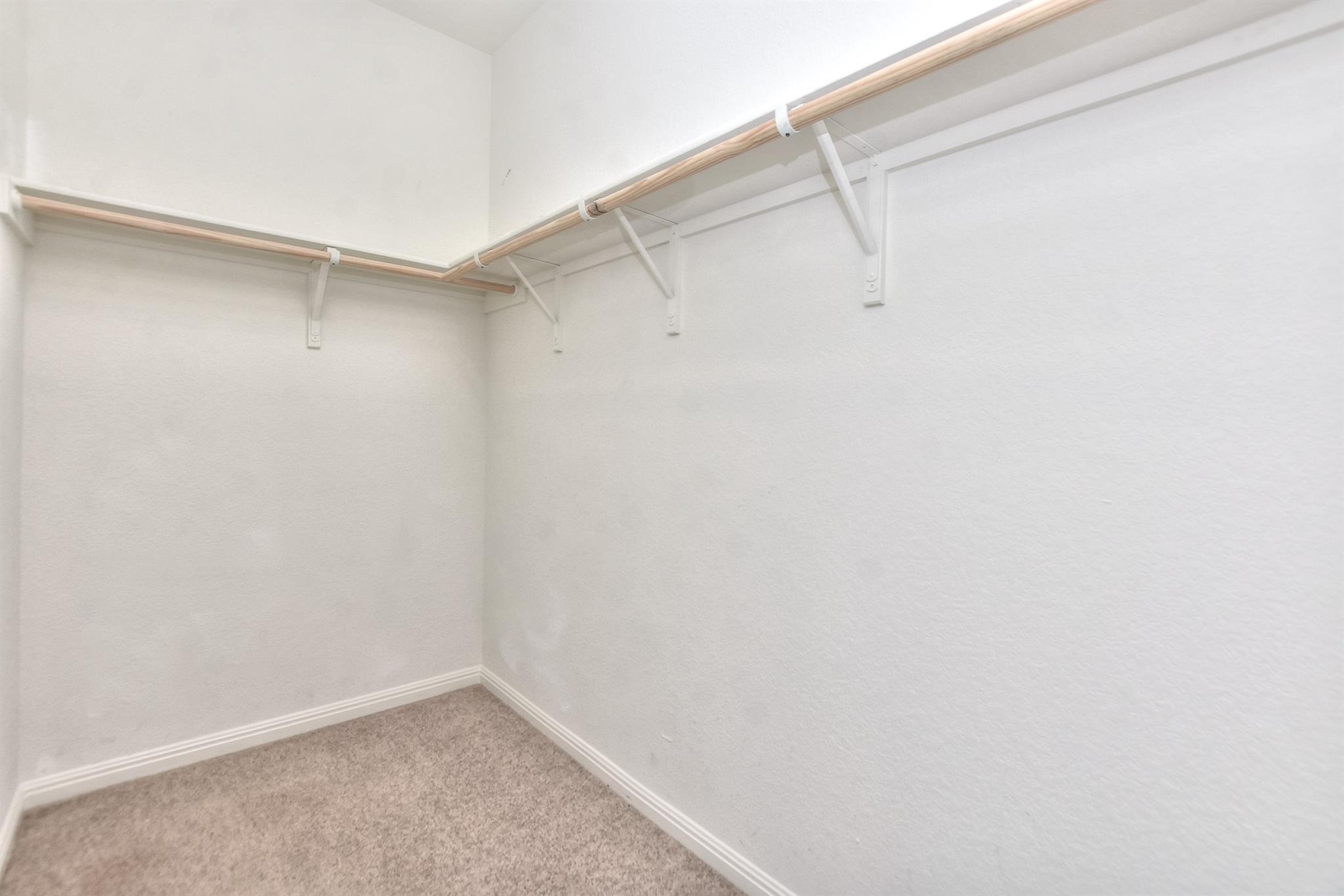 109 Helios Dr, Jarrell, TX 76537