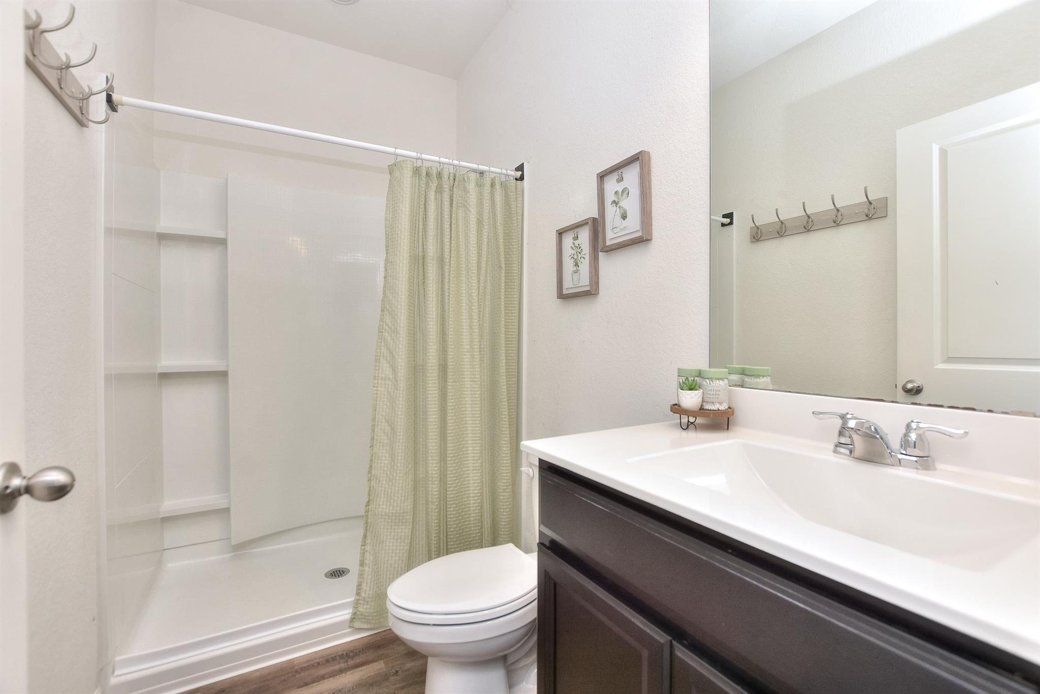 109 Helios Dr, Jarrell, TX 76537