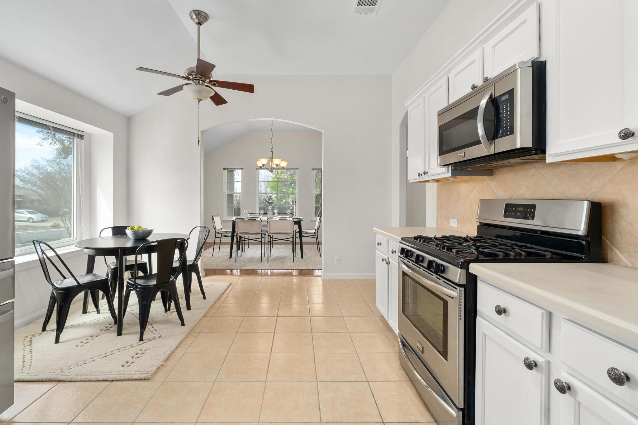 100 Pecanwood S, Kyle, TX 78640