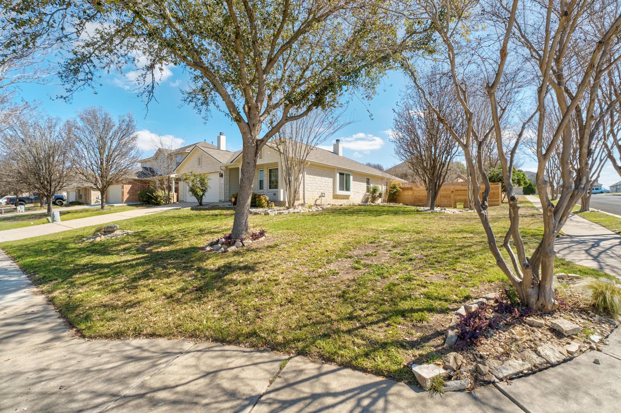 100 Pecanwood S, Kyle, TX 78640