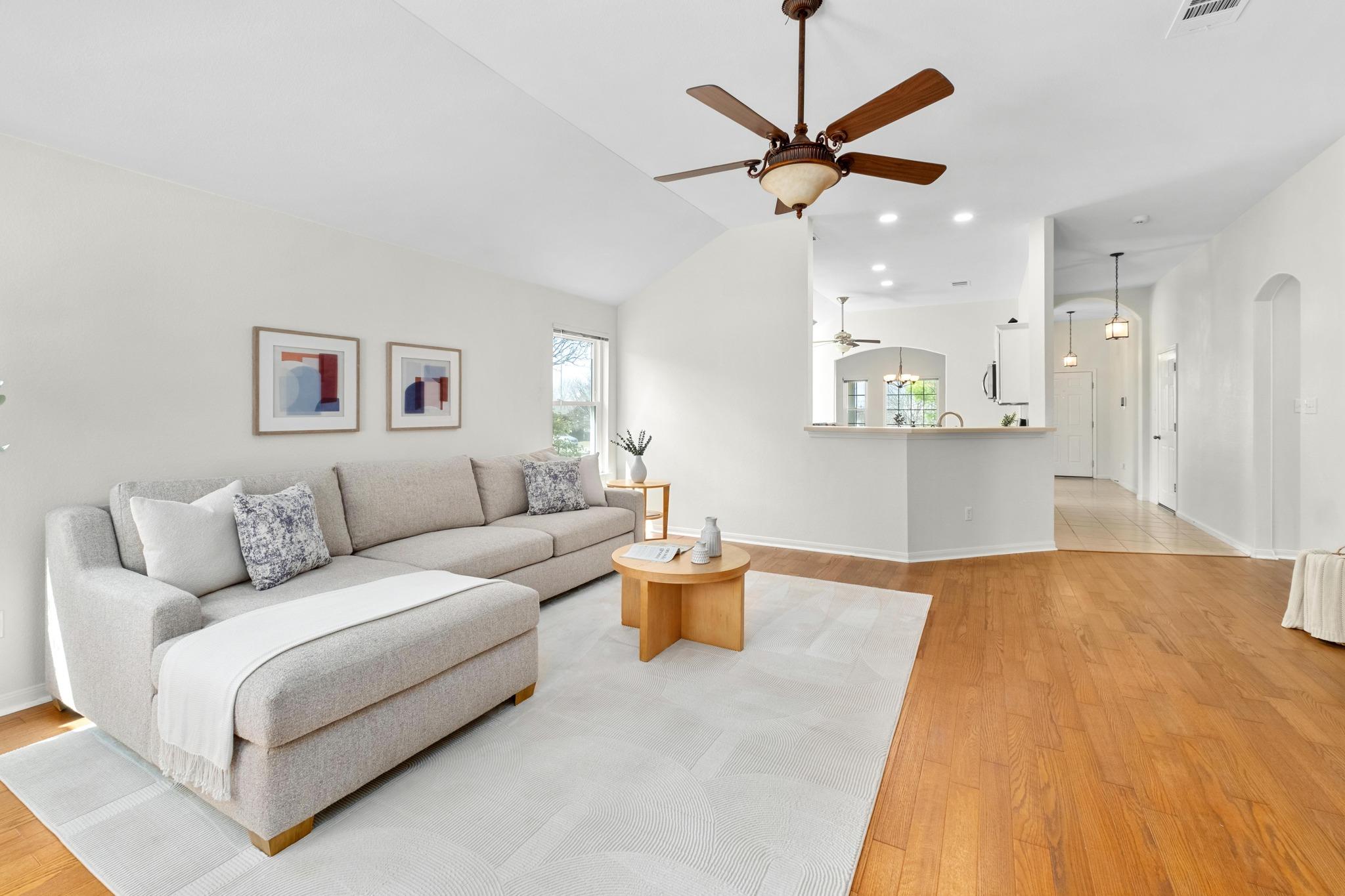 100 Pecanwood S, Kyle, TX 78640