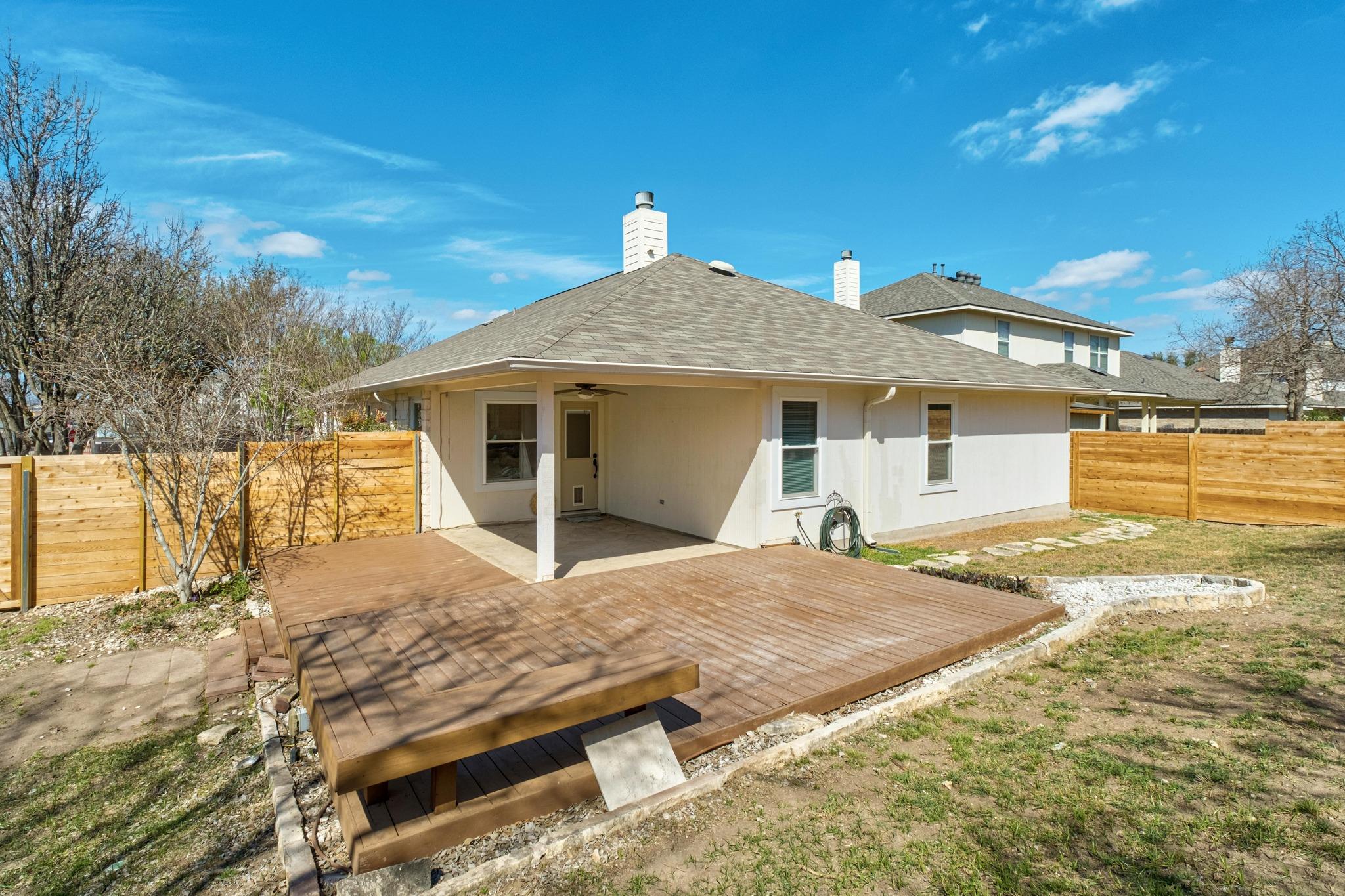 100 Pecanwood S, Kyle, TX 78640