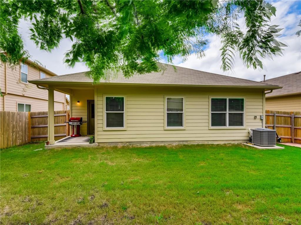 471 Cibolo Creek Dr, Kyle, TX 78640