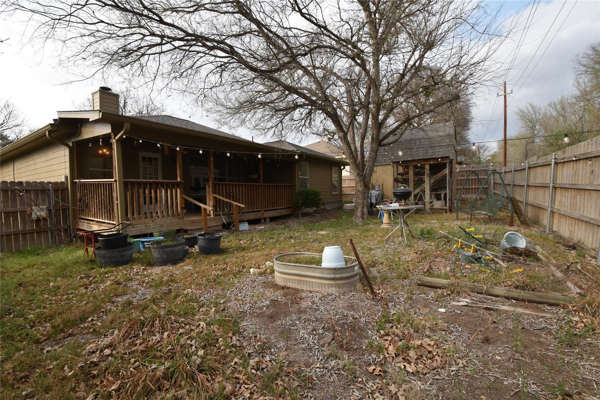 107 Oriole Cv, Cedar Creek, TX 78612