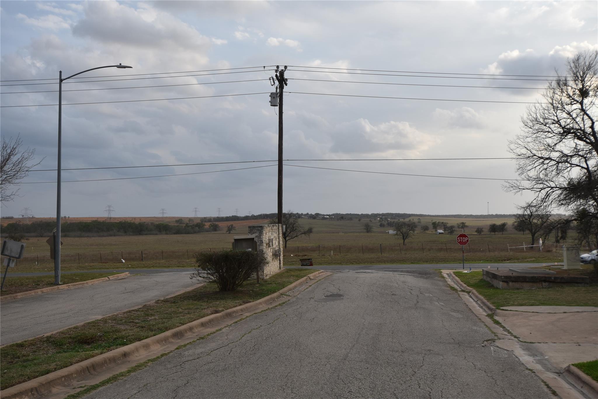 107 Oriole Cv, Cedar Creek, TX 78612