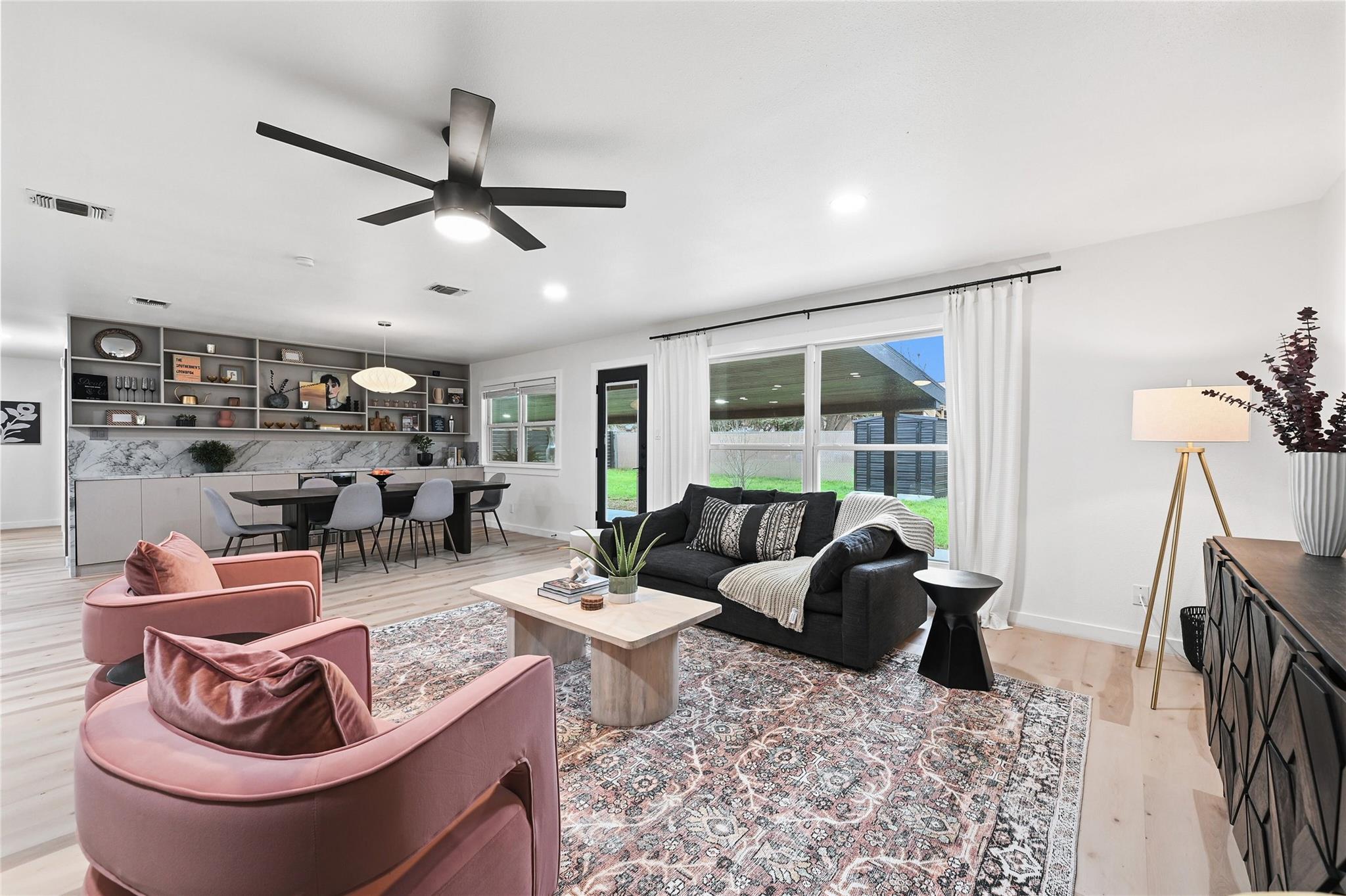 6906 Lunar Dr, Austin, TX 78745