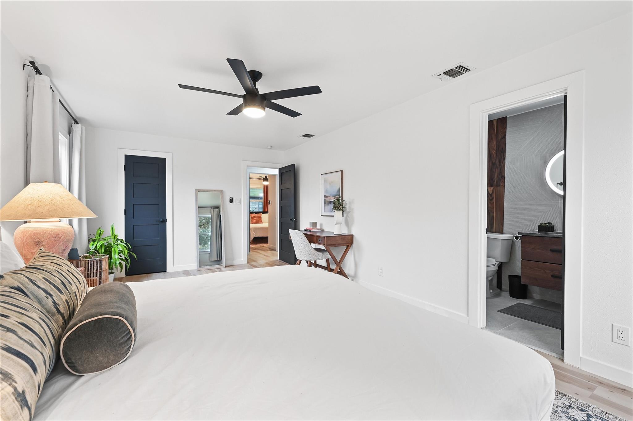 6906 Lunar Dr, Austin, TX 78745