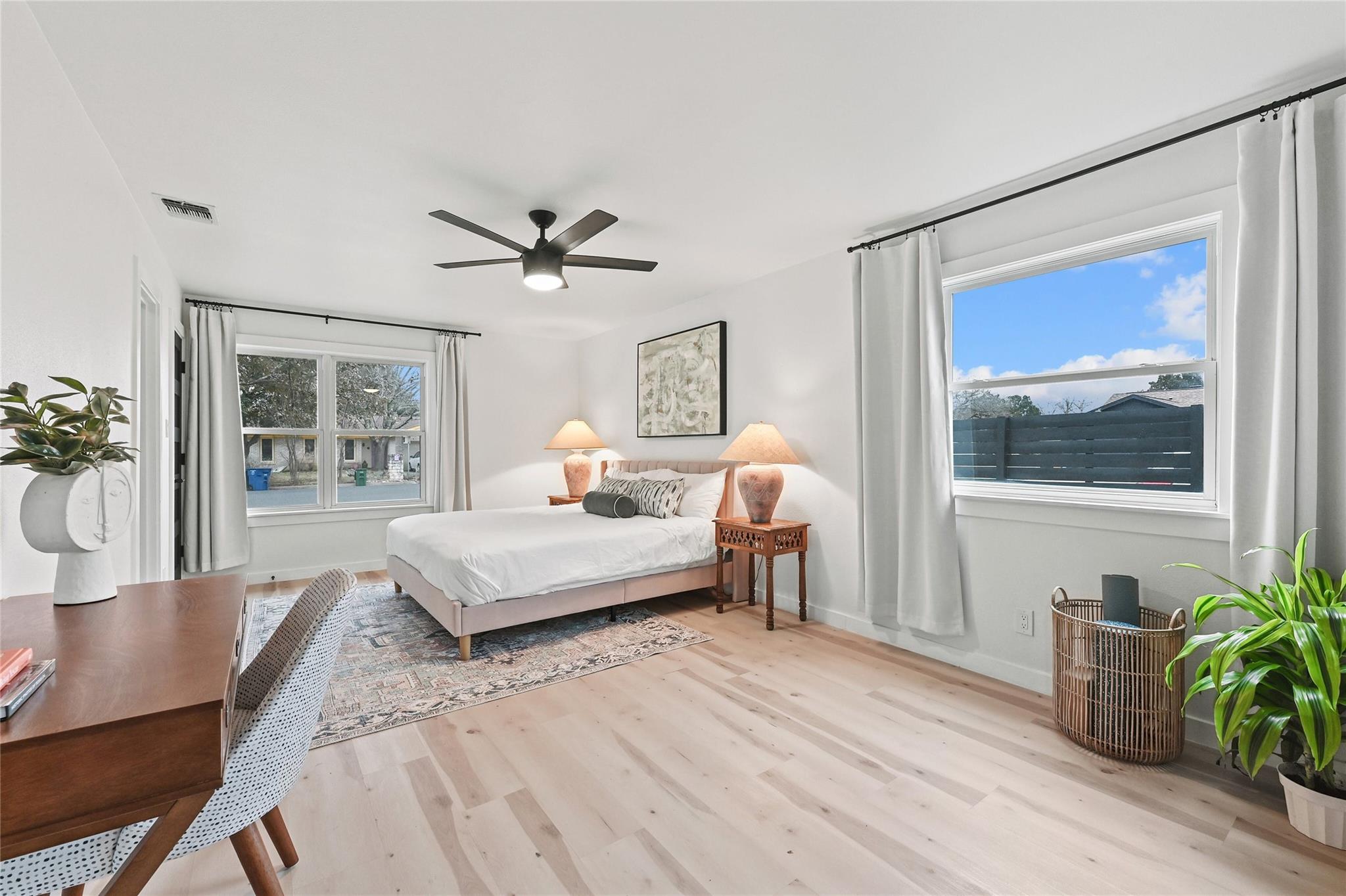 6906 Lunar Dr, Austin, TX 78745