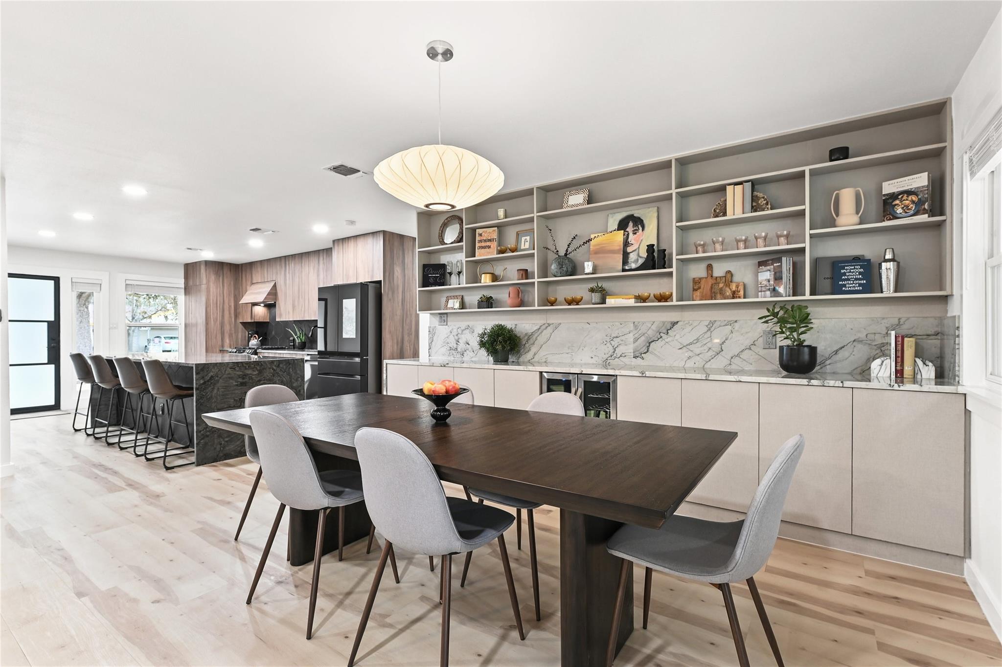 6906 Lunar Dr, Austin, TX 78745