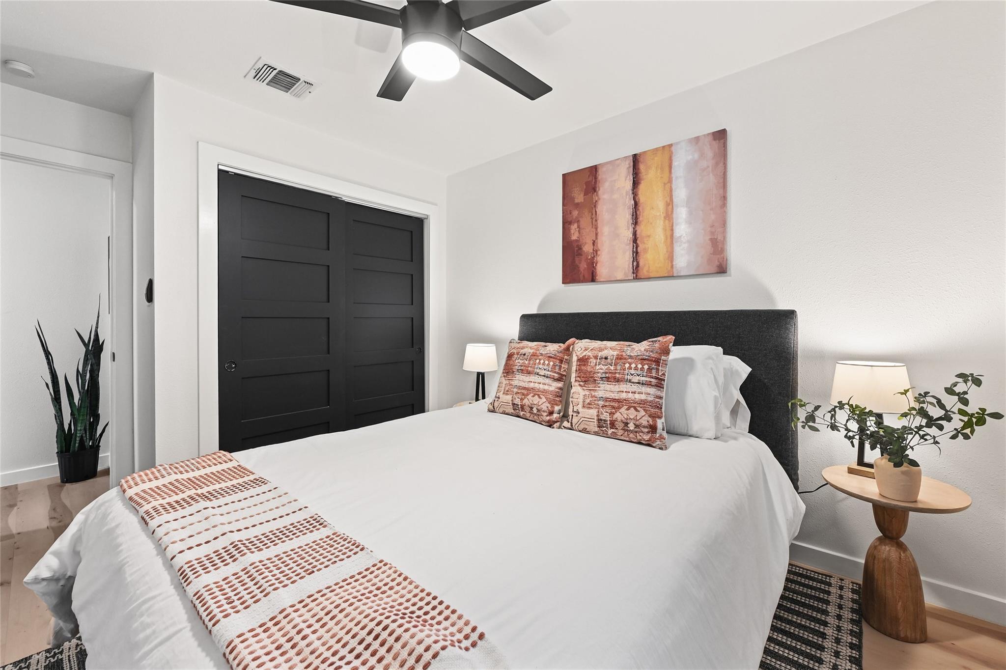 6906 Lunar Dr, Austin, TX 78745