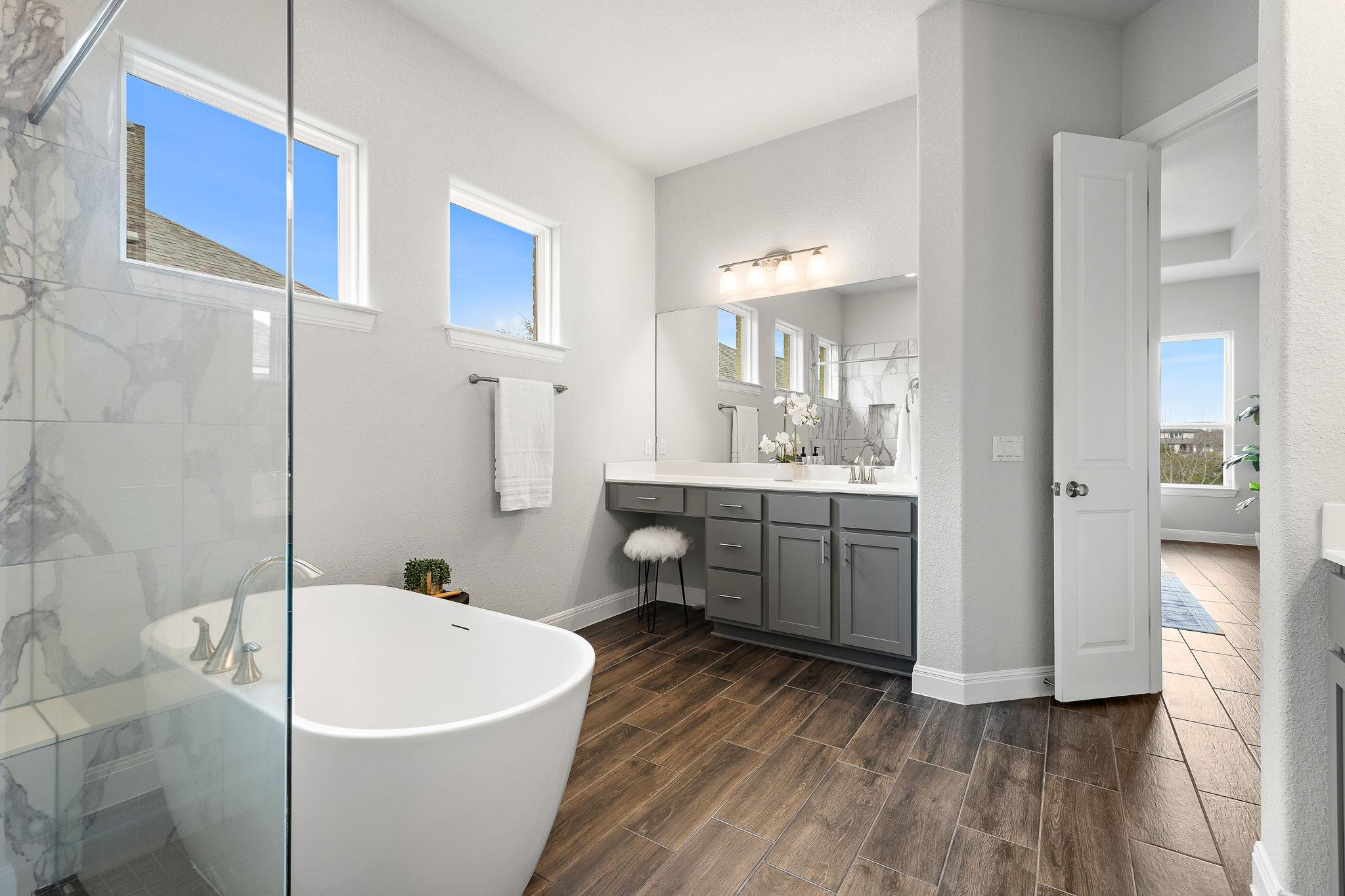 1065 Creeks Edge Vw, Leander, TX 78641