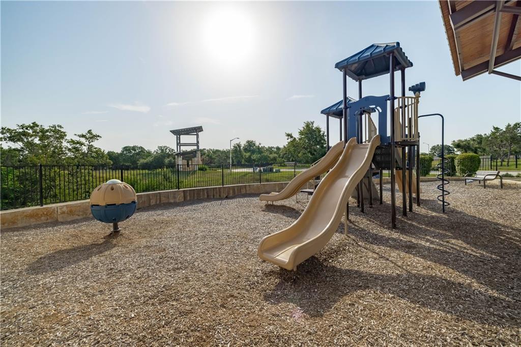 1065 Creeks Edge Vw, Leander, TX 78641